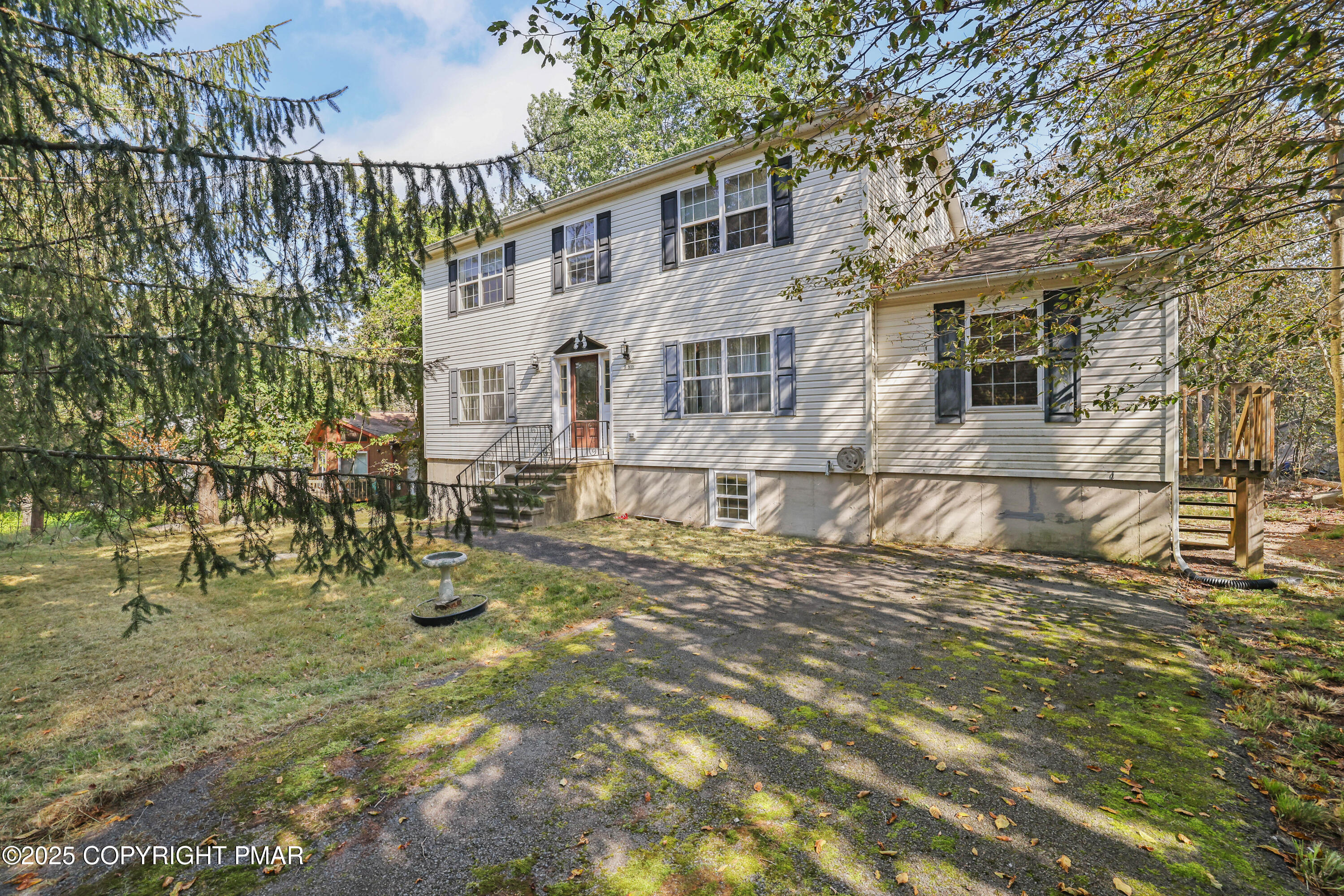 9839 Deerwood Drive Property Photo 3