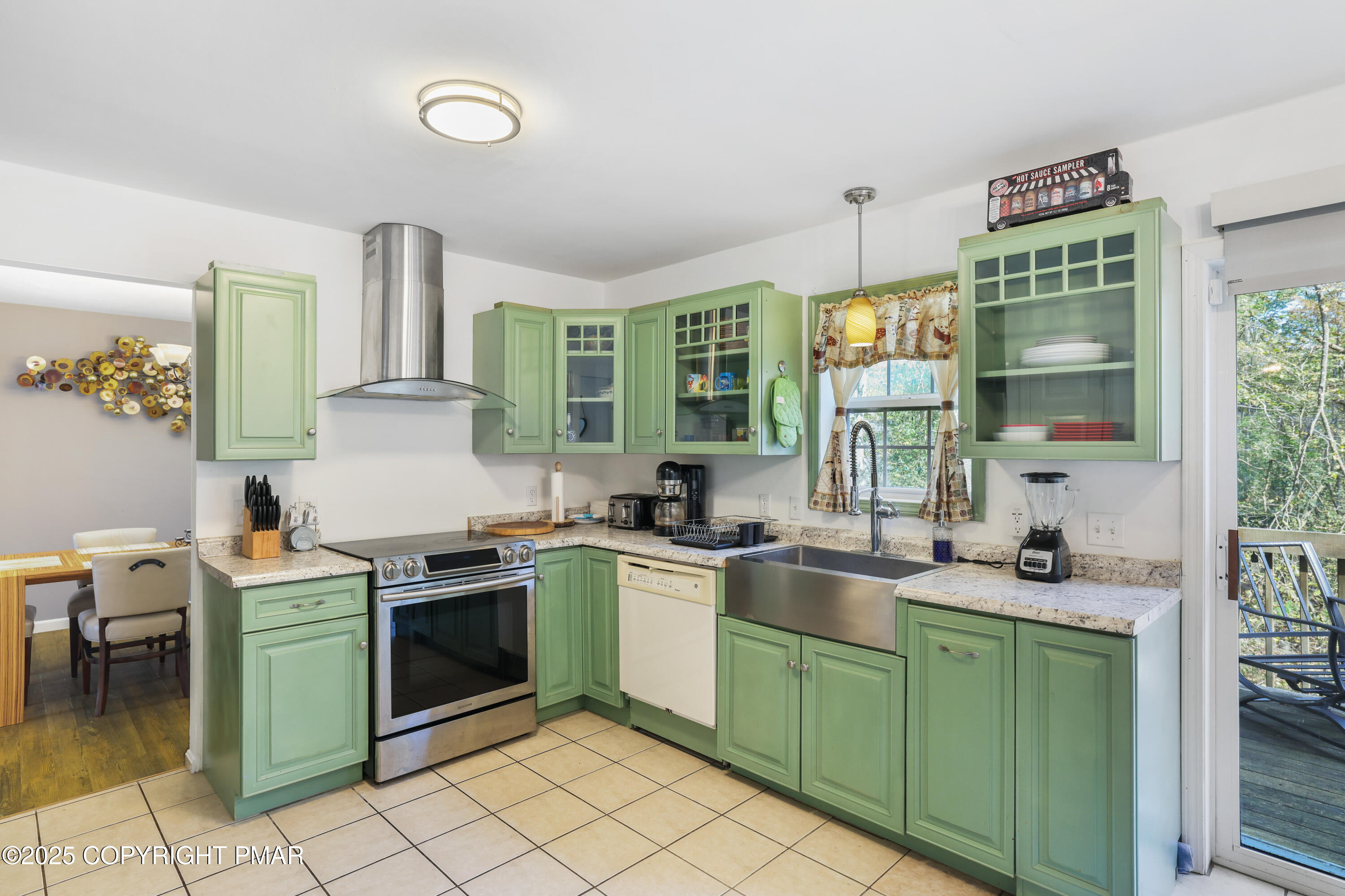 9839 Deerwood Drive Property Photo 15
