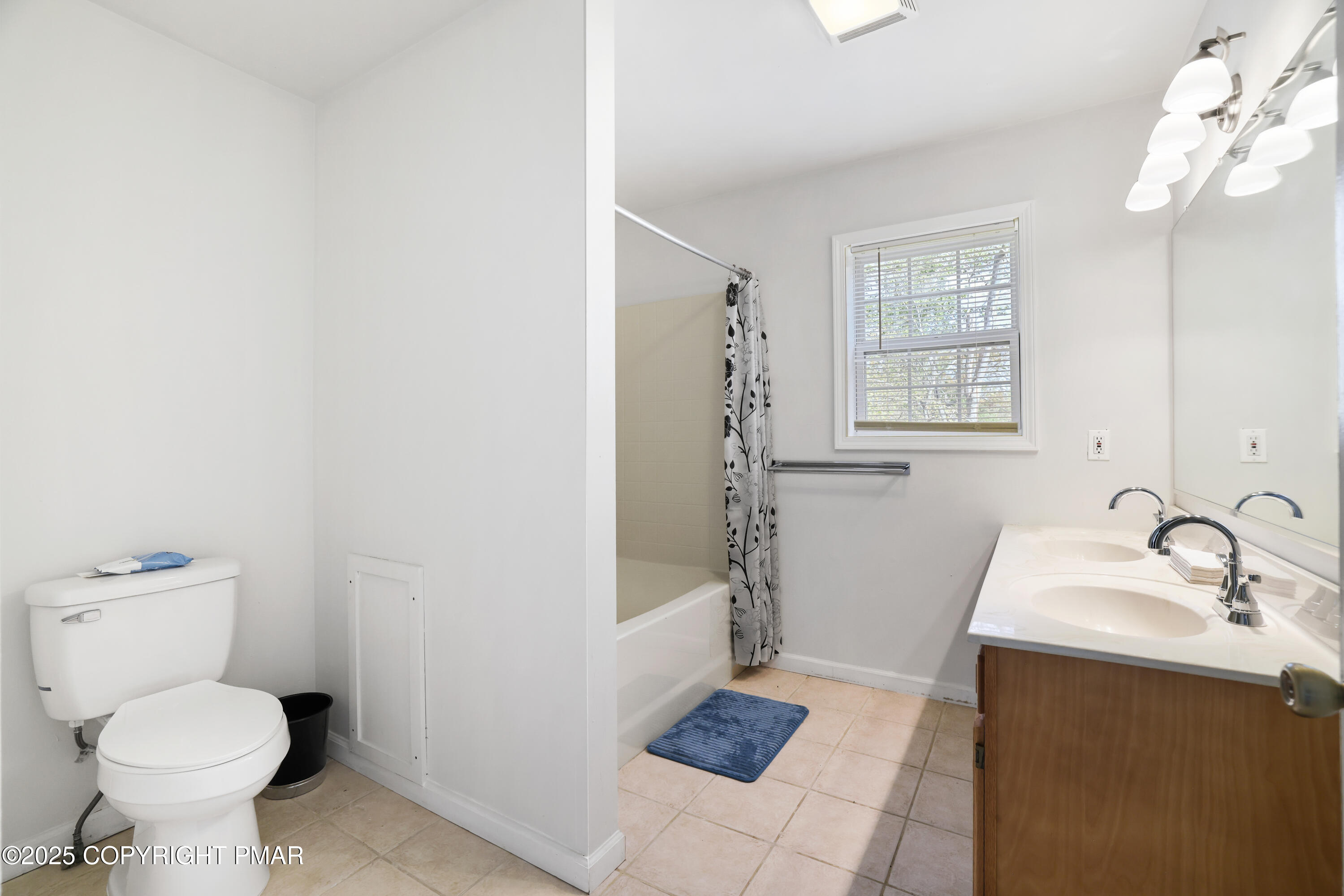 9839 Deerwood Drive Property Photo 34