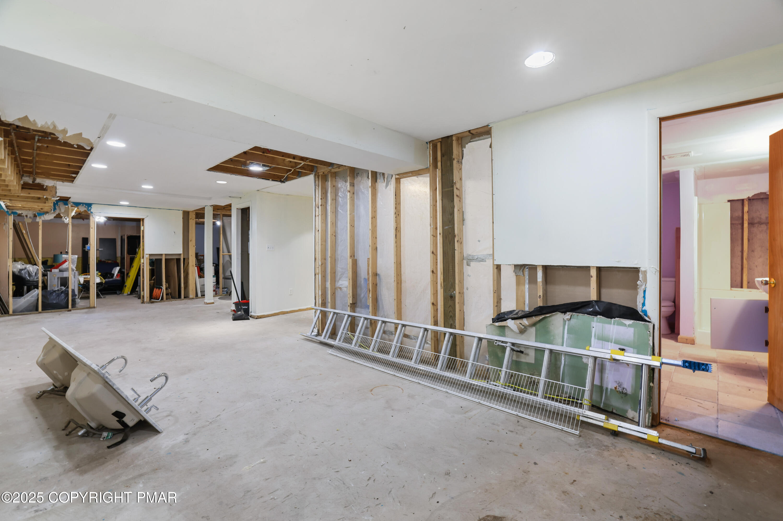 9839 Deerwood Drive Property Photo 44
