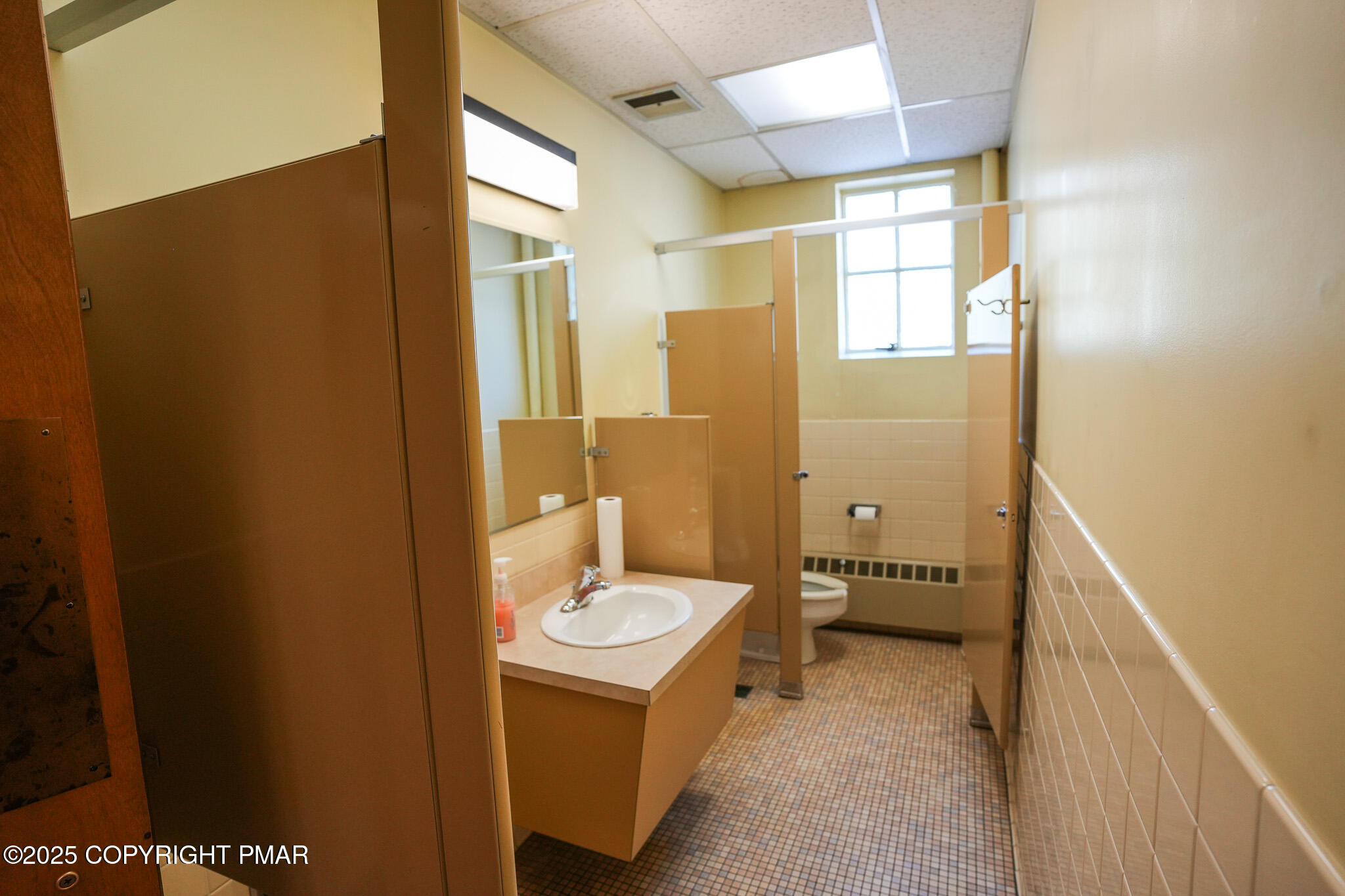 431 Delaware Avenue Property Photo 42