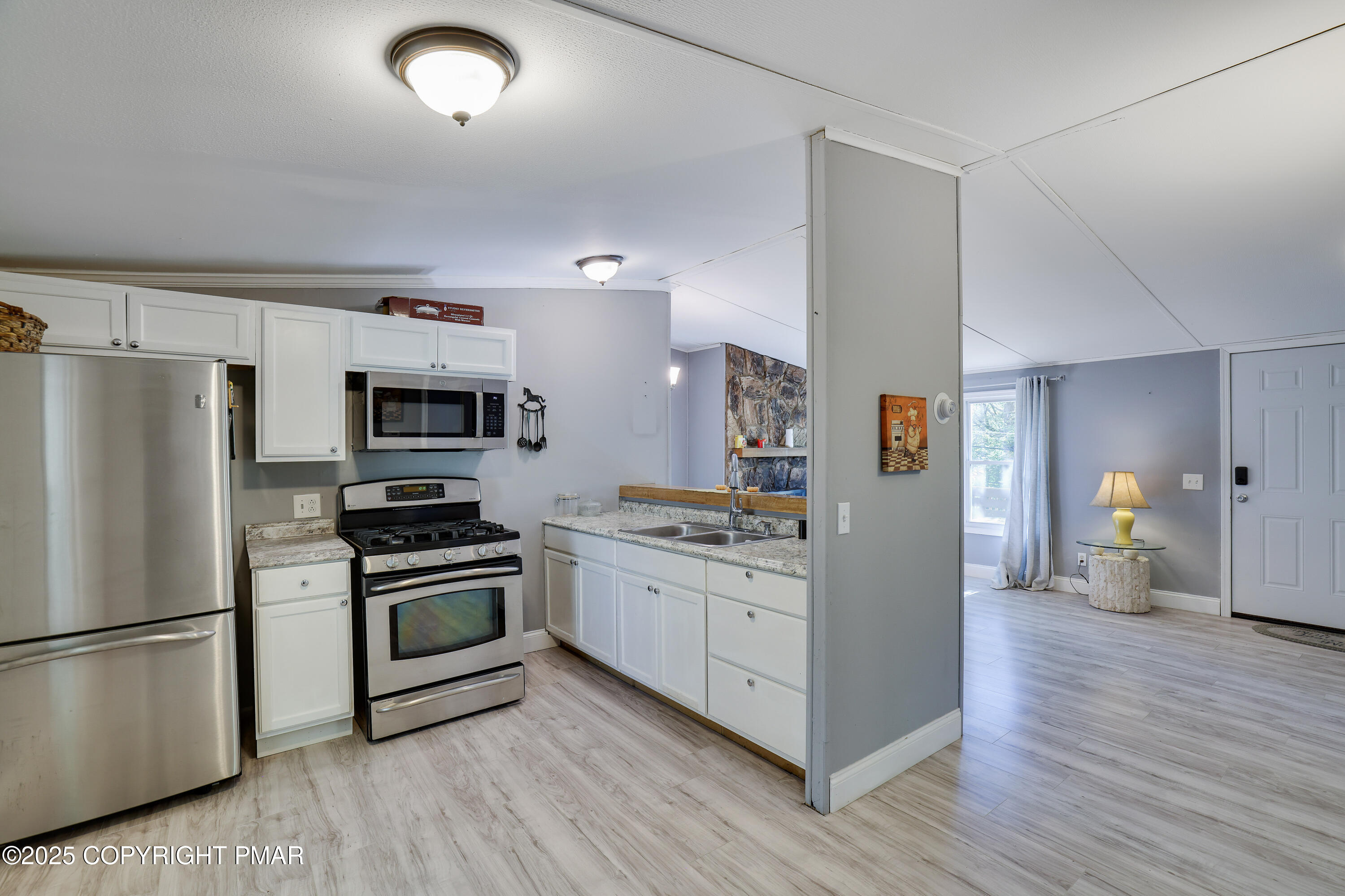 117 Teak Drive Property Photo 4
