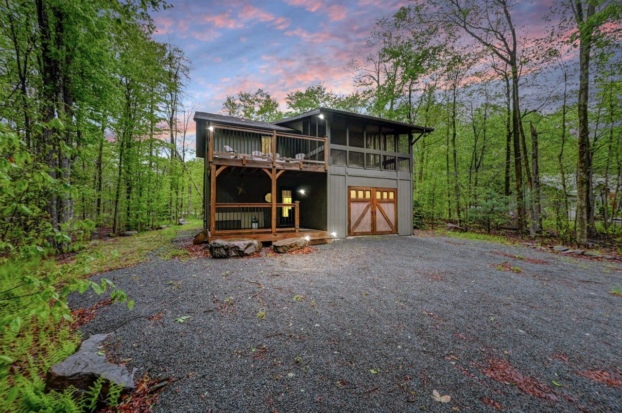 3207 Green Meadow Circle Property Photo 1