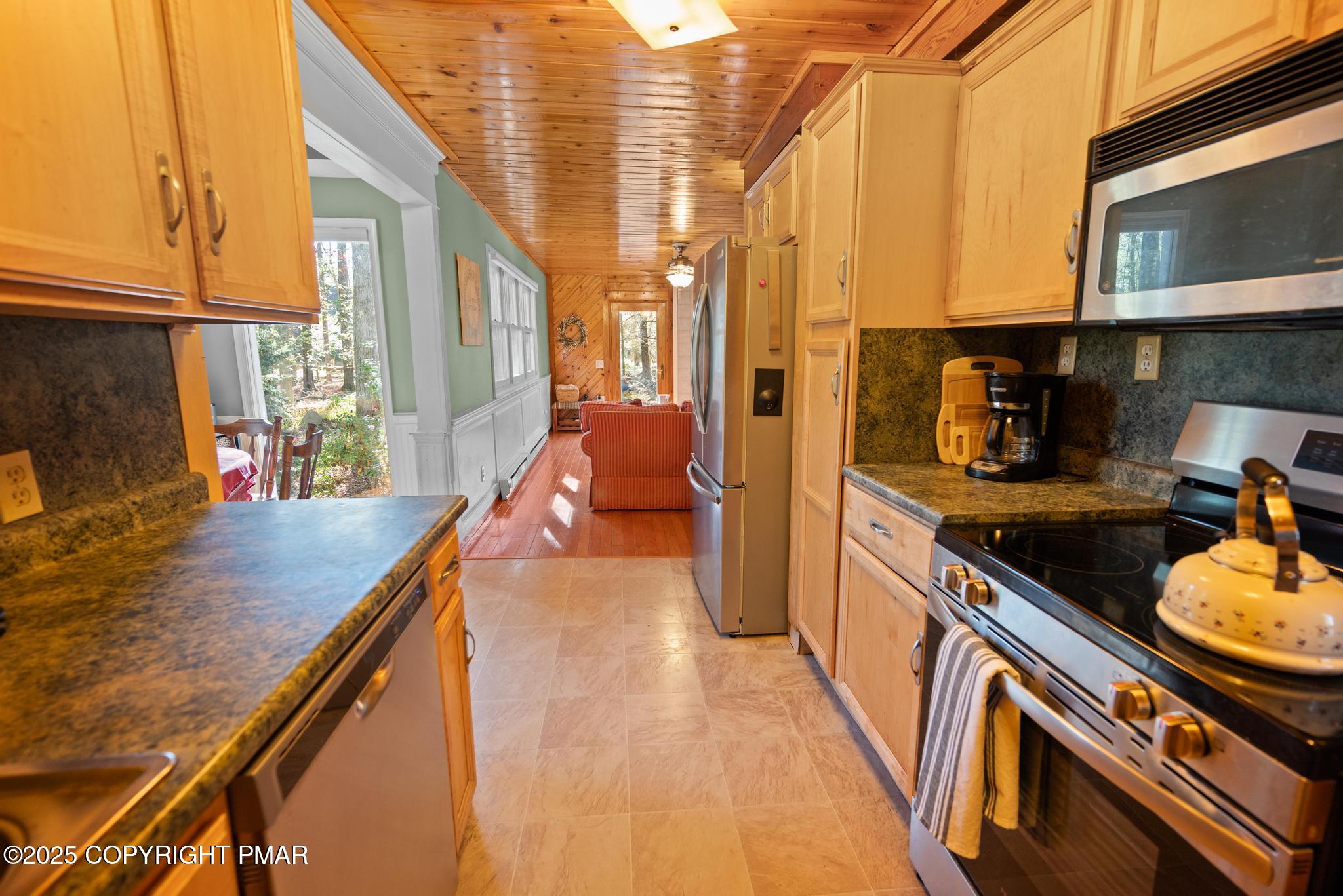 165 Sweet Briar Road Property Photo 14