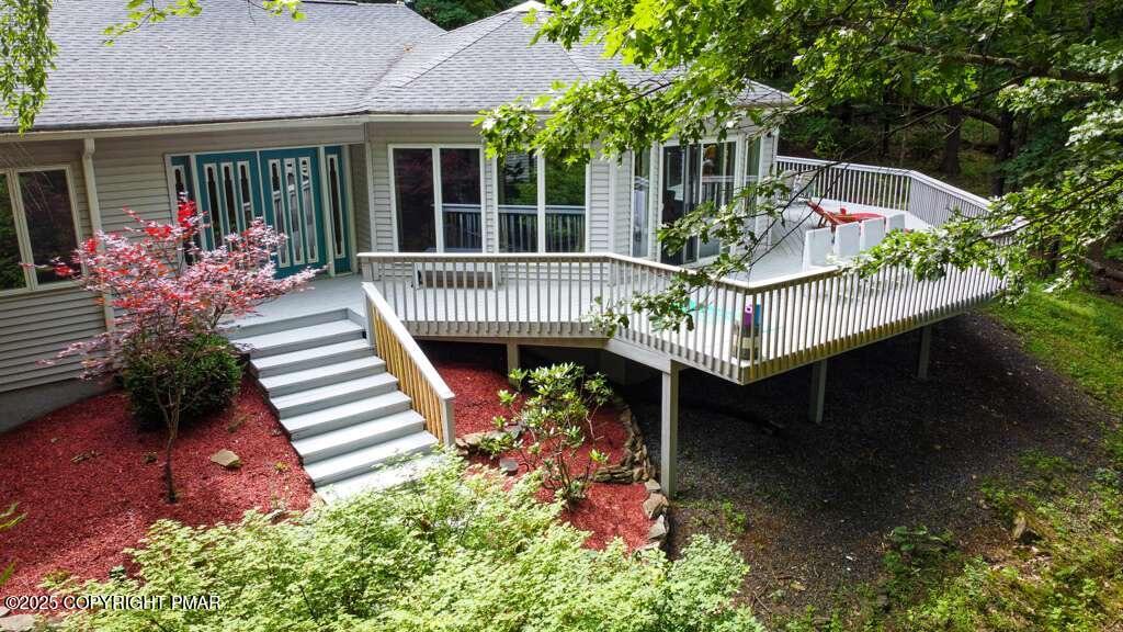 23 Sleepy Hollow Lane Property Photo 1
