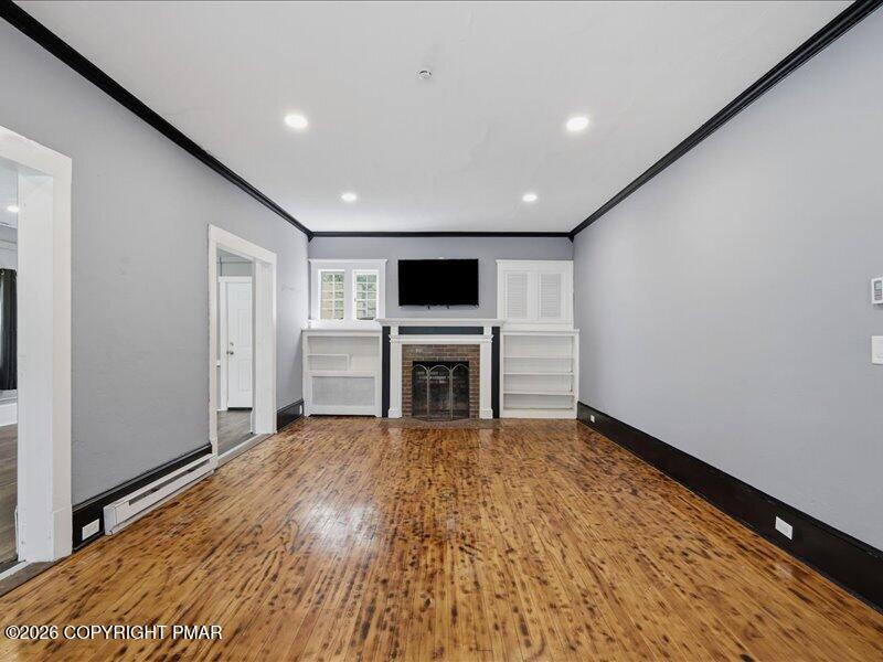 128 S Green Street Property Photo 7