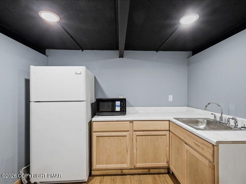 128 S Green Street Property Photo 24