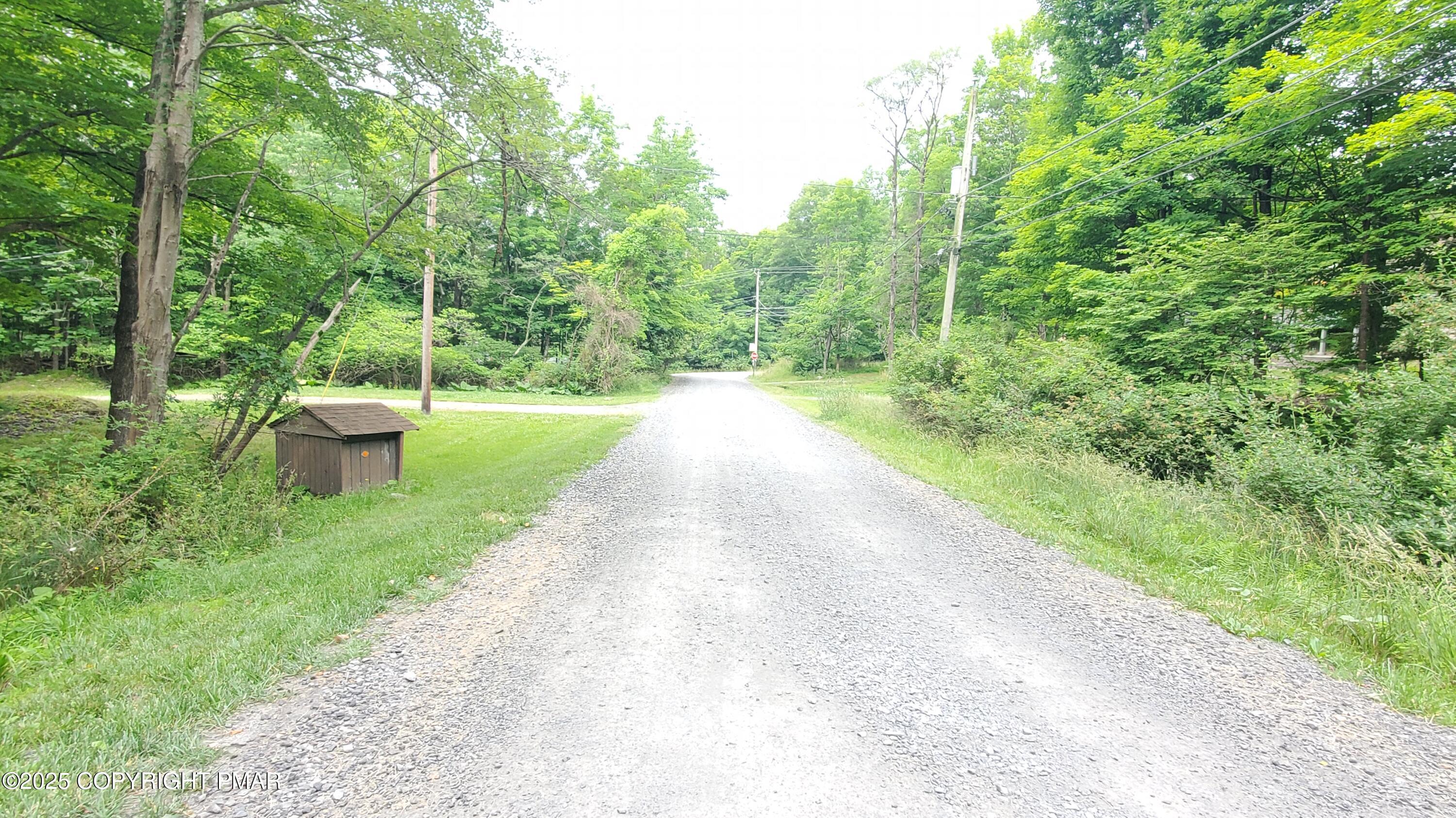 180 Stony Hollow Circle Property Photo 6