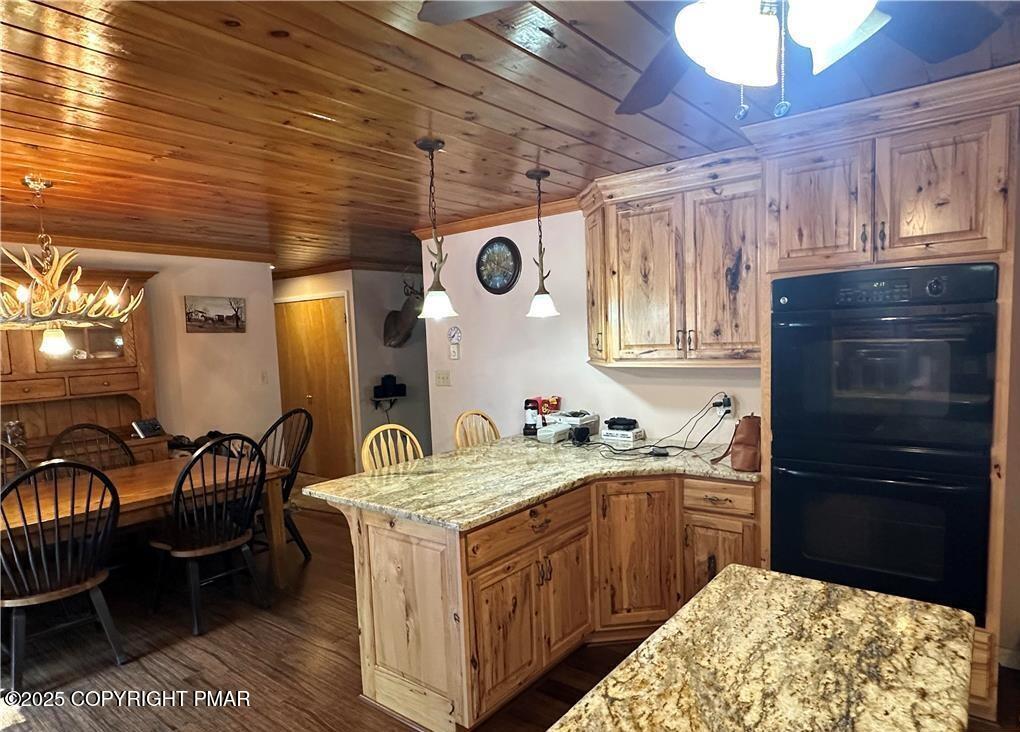 1193 Park Drive Property Photo 8