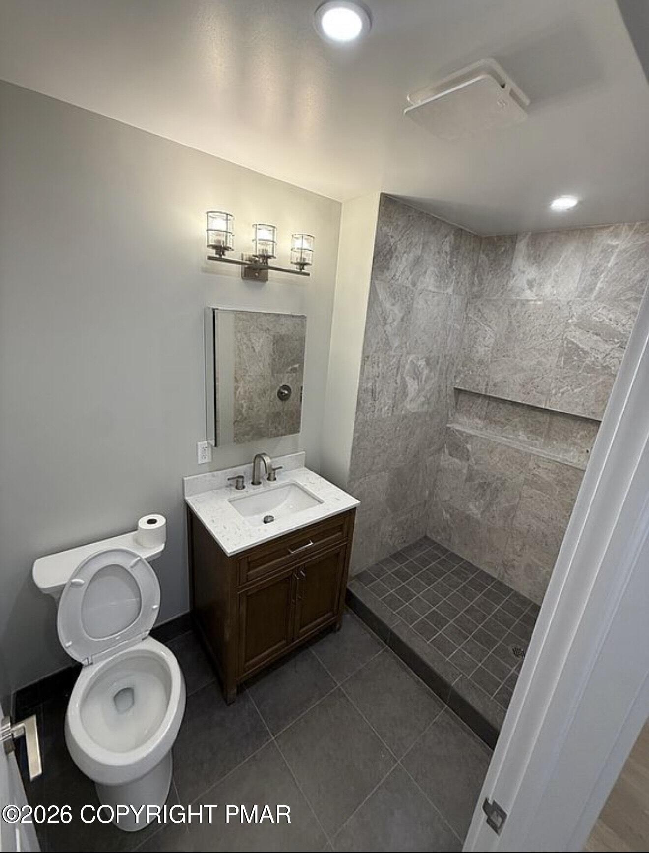 2729 Skyway Drive Property Photo 13