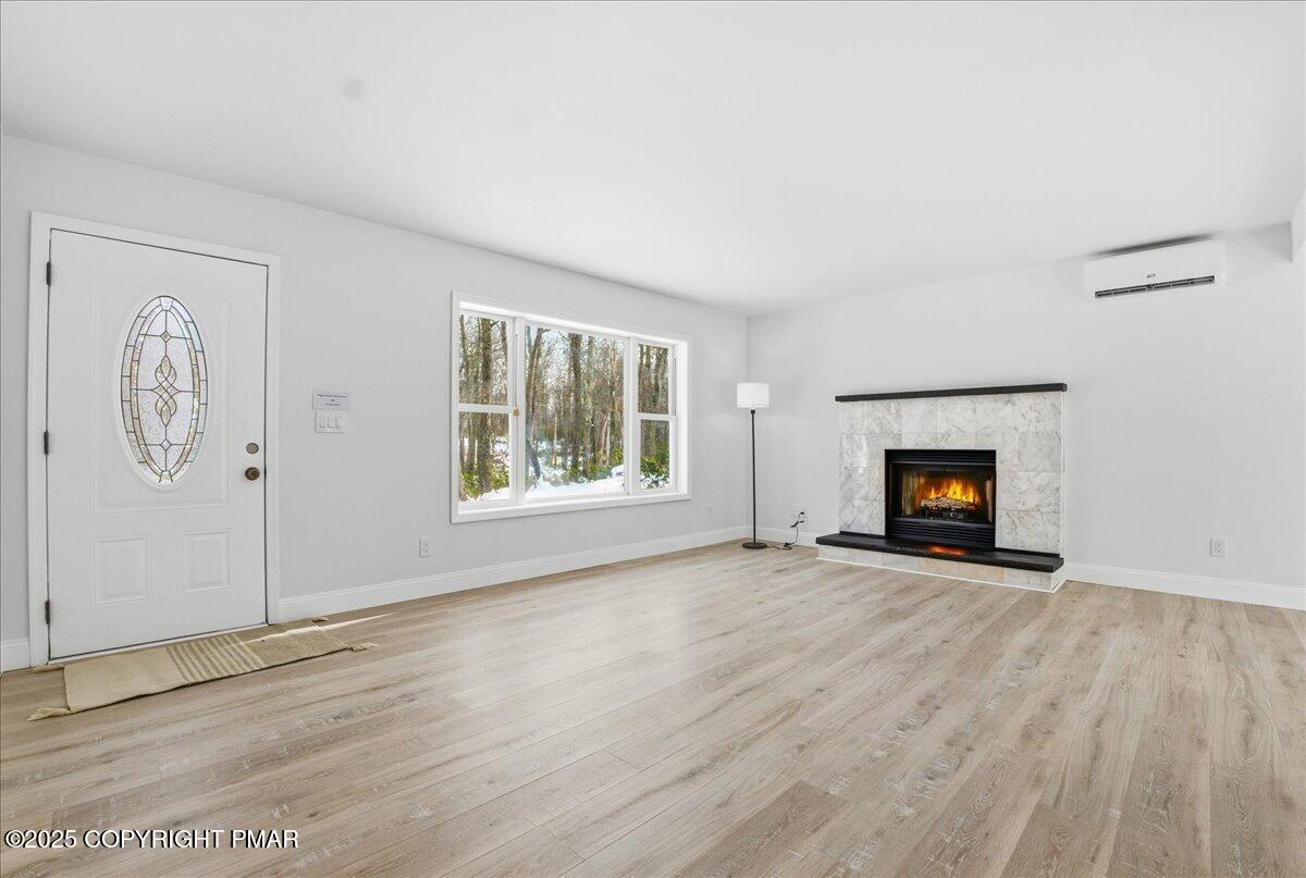 171 Flatbrook Way Property Photo 4
