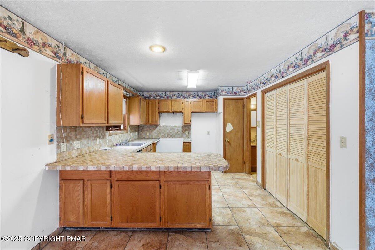5695 Decker Road Property Photo 11