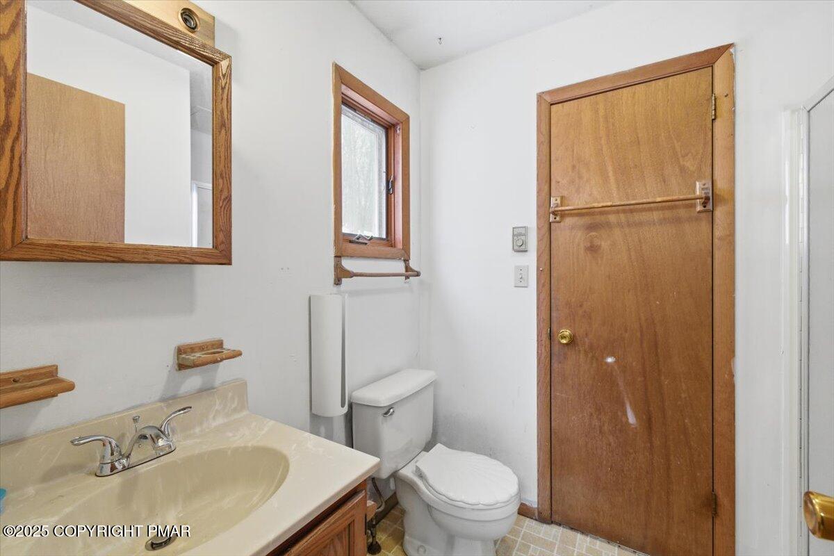 5695 Decker Road Property Photo 13