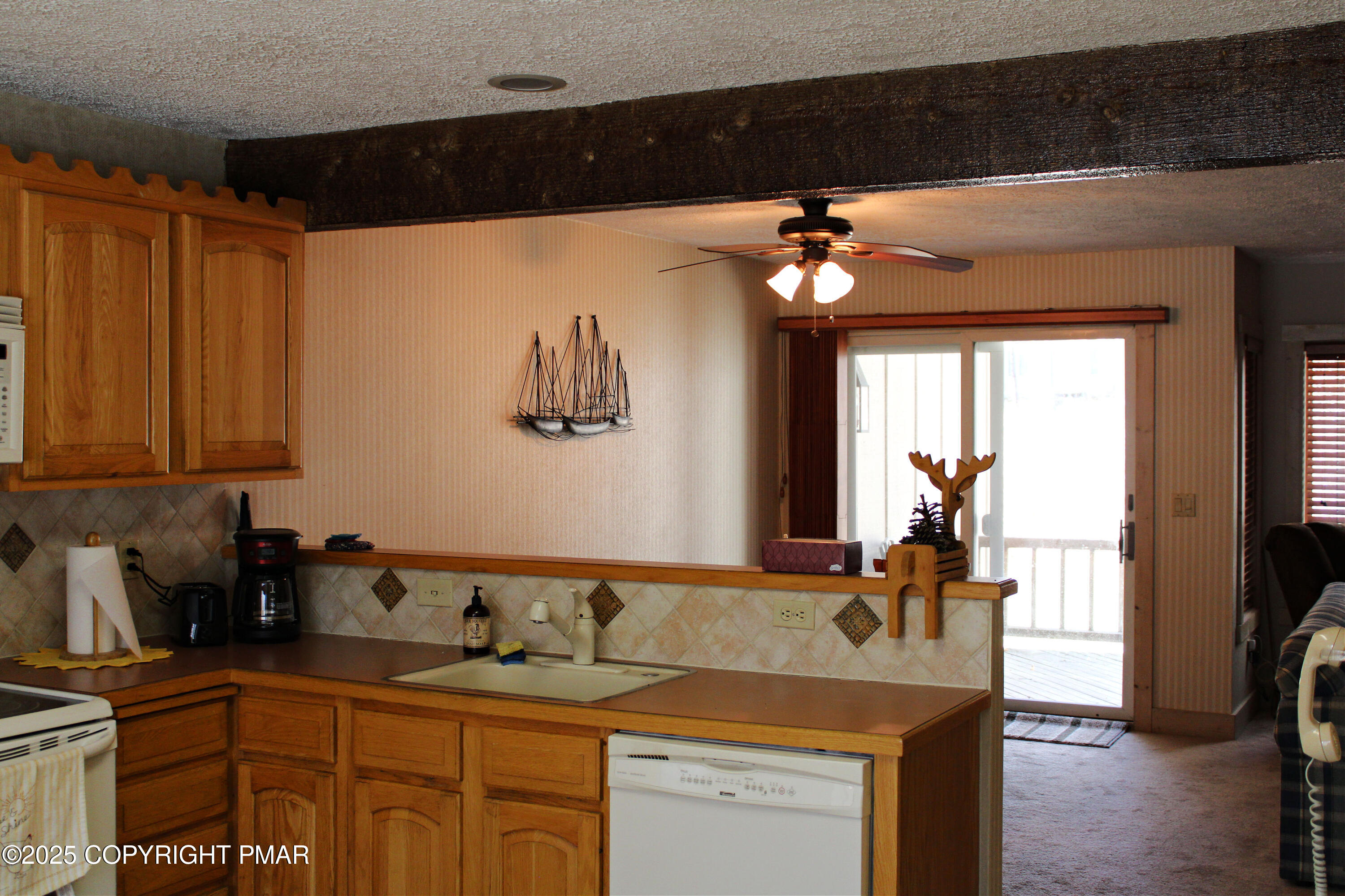 856 Crest Pines Lane Property Photo 4