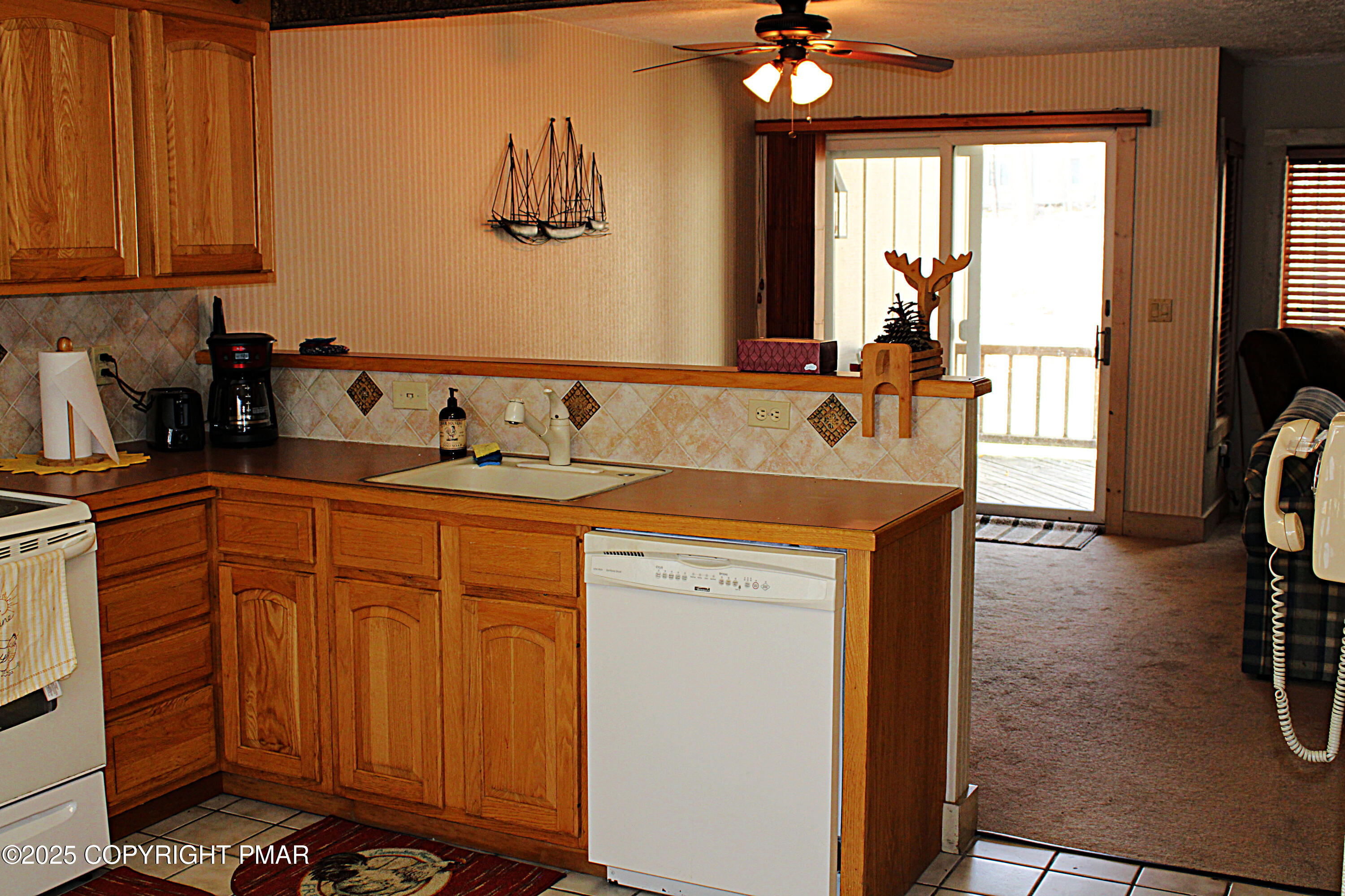 856 Crest Pines Lane Property Photo 5