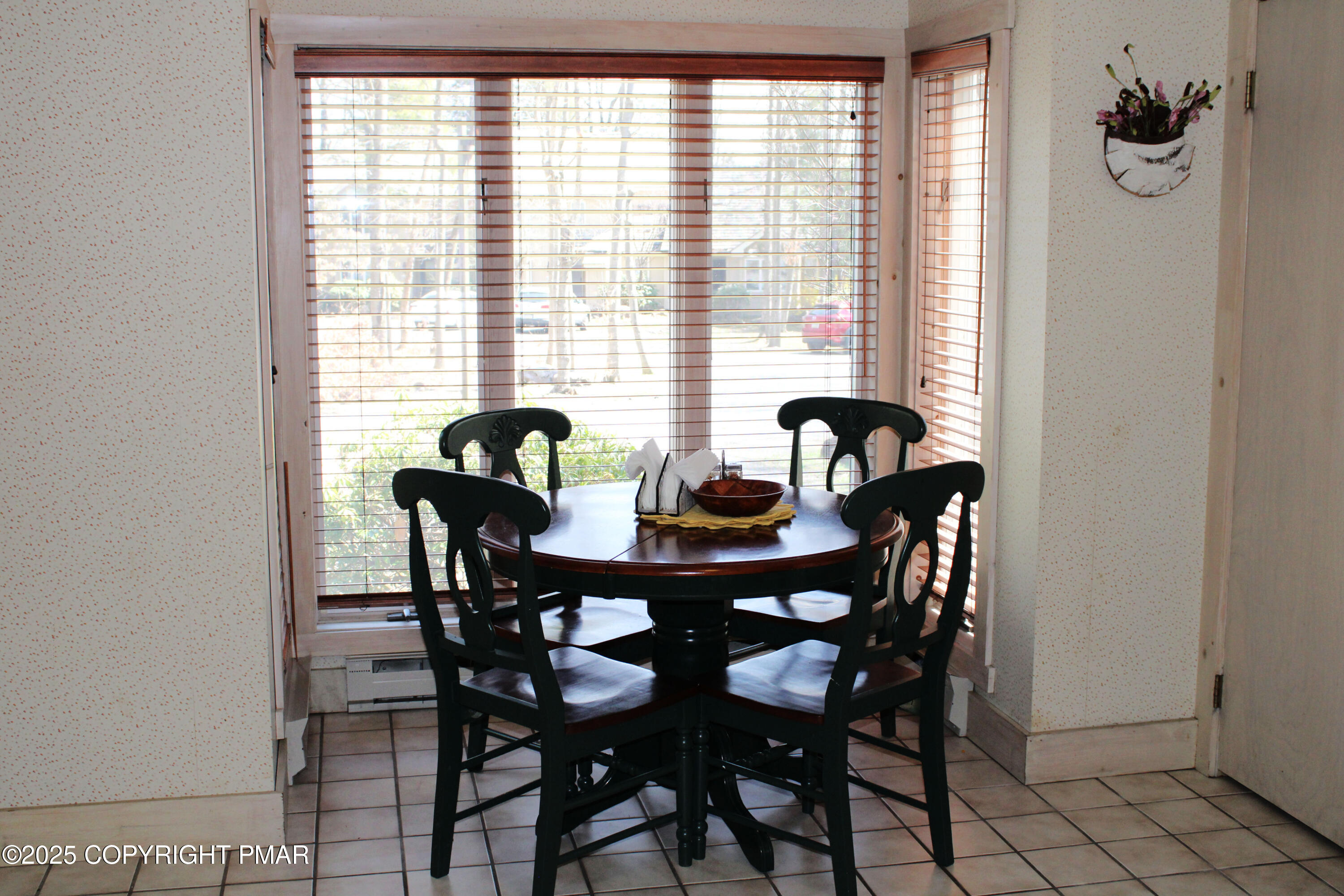 856 Crest Pines Lane Property Photo 6