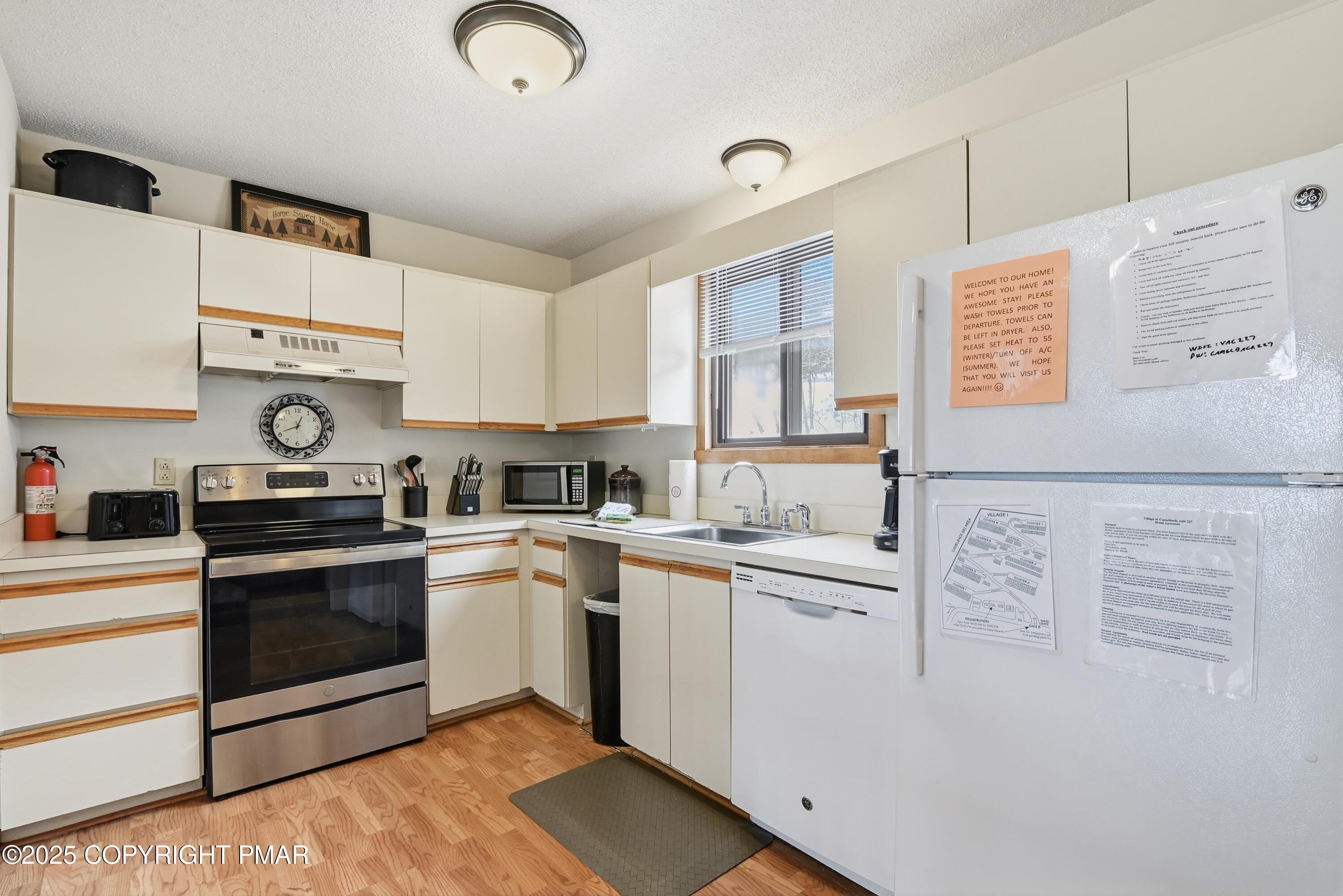 227 Cross Country Lane Property Photo 7