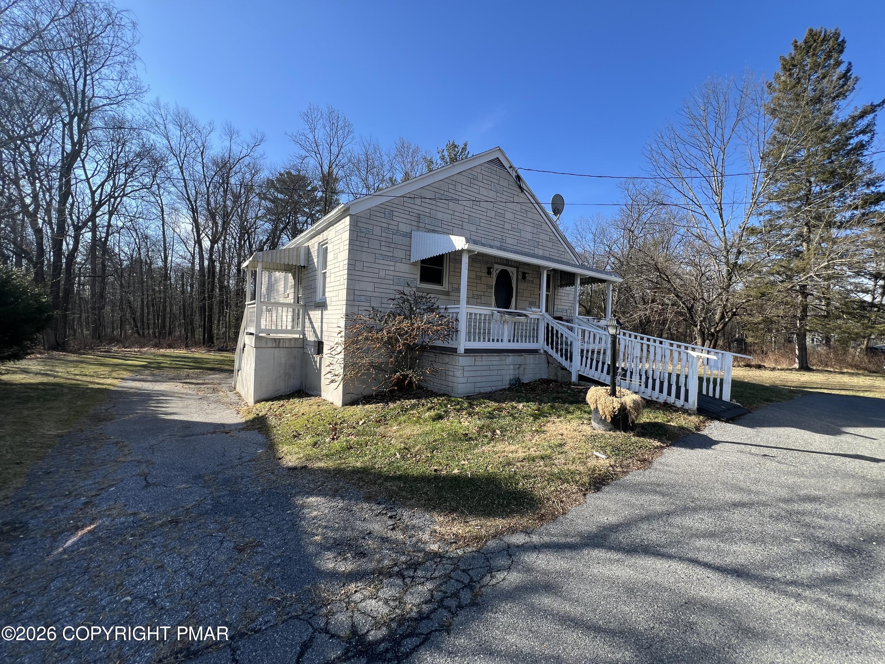 3749 Mountain View Drive Property Photo 1