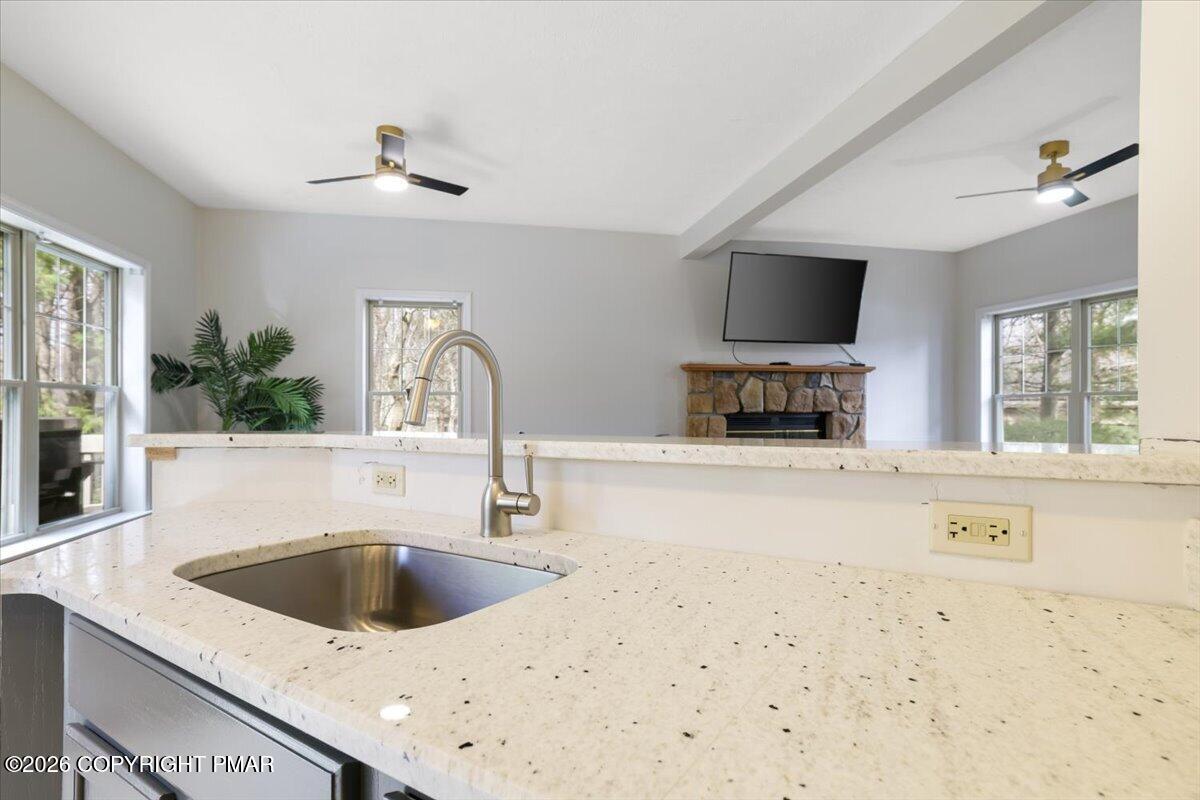 132 Laurel Court Property Photo 7