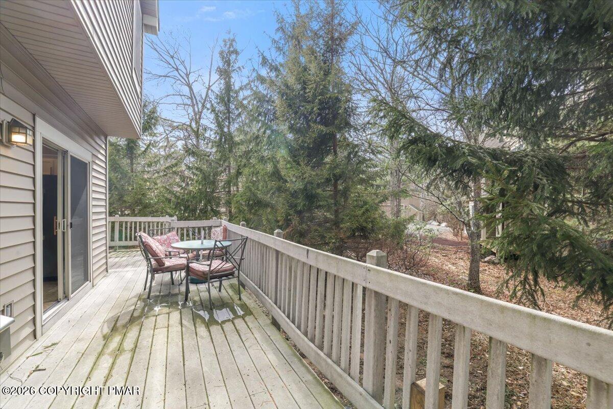 132 Laurel Court Property Photo 25