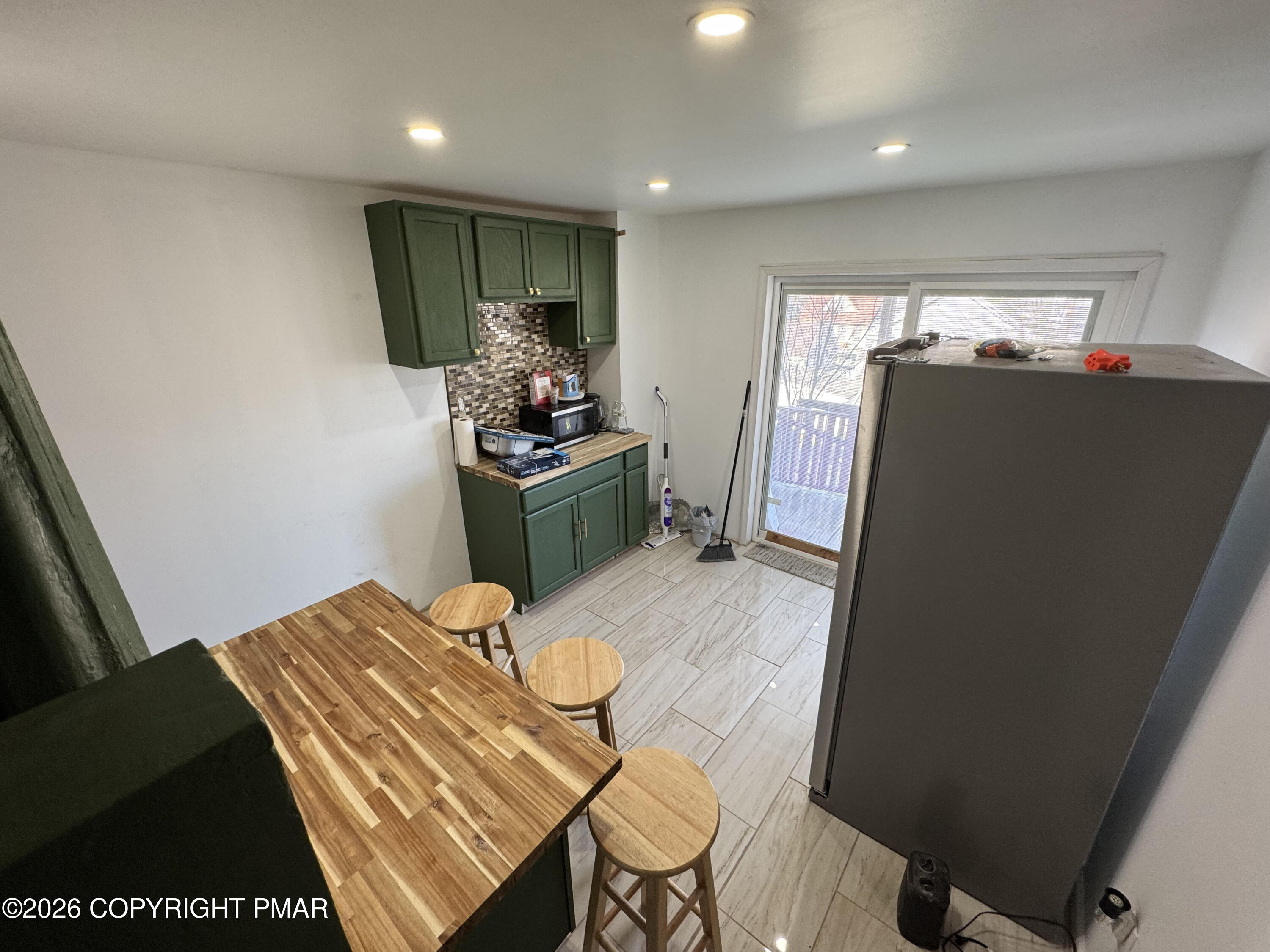 219 W Water Street Property Photo 6