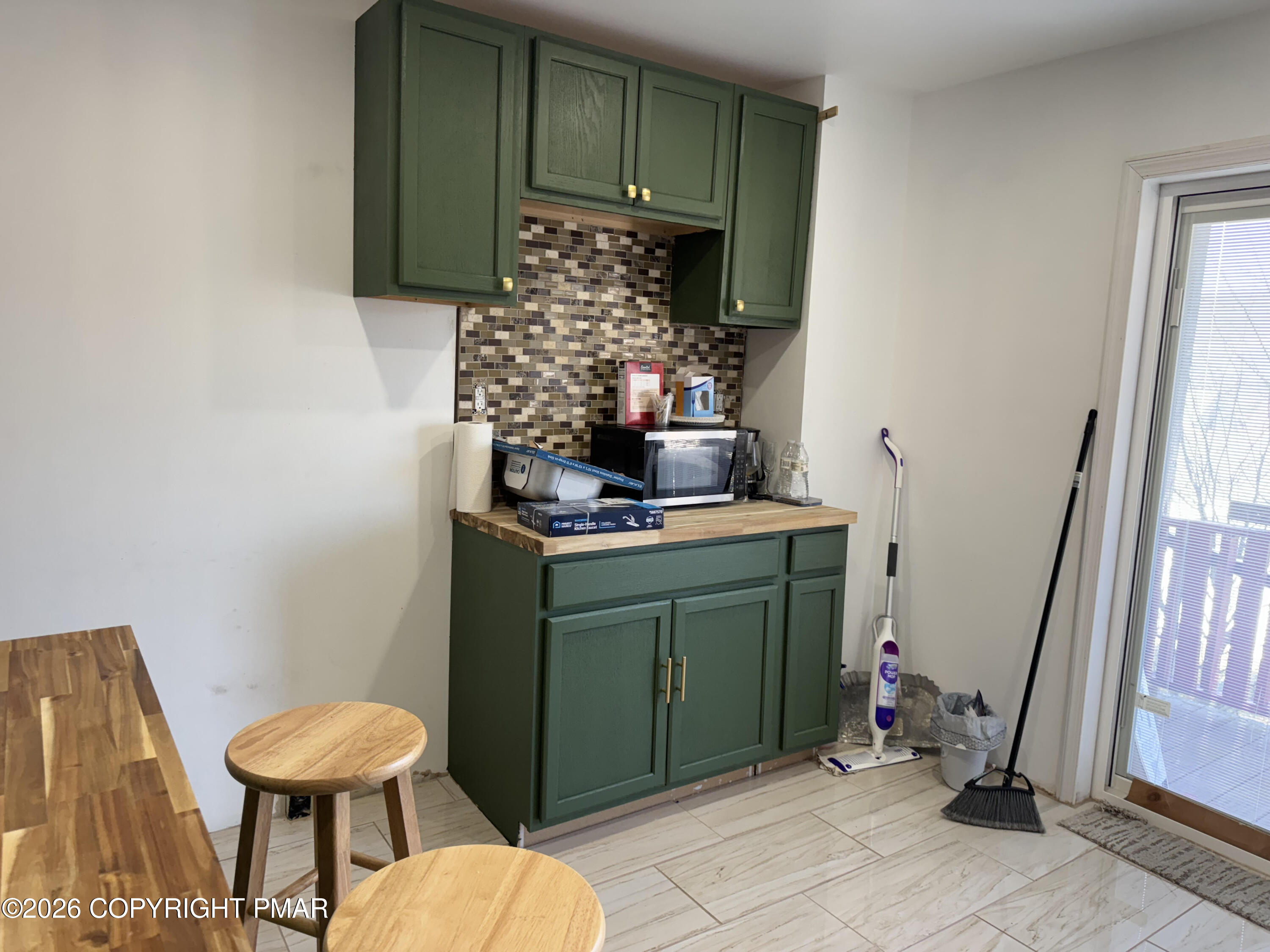 219 W Water Street Property Photo 8