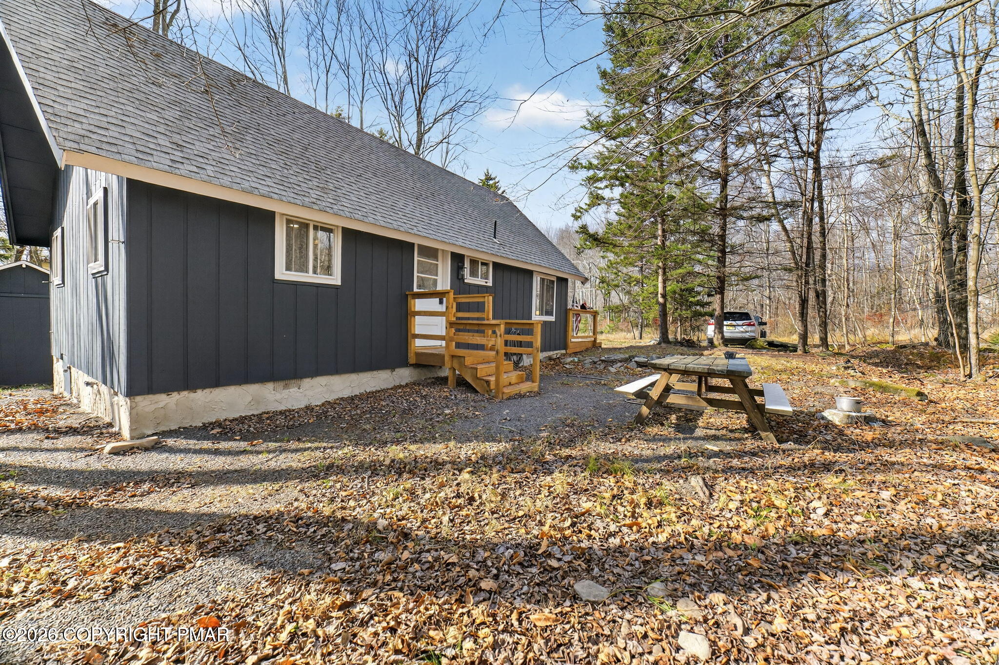 129 Mahoning Drive Property Photo 3