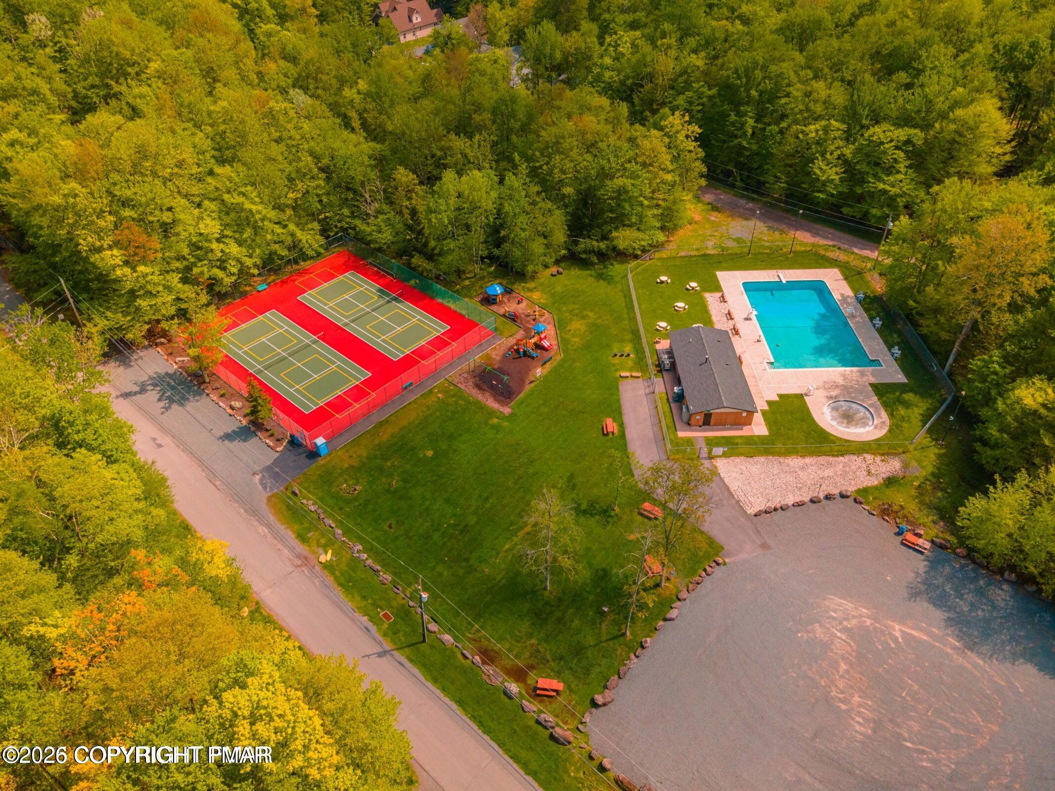 129 Mahoning Drive Property Photo 25