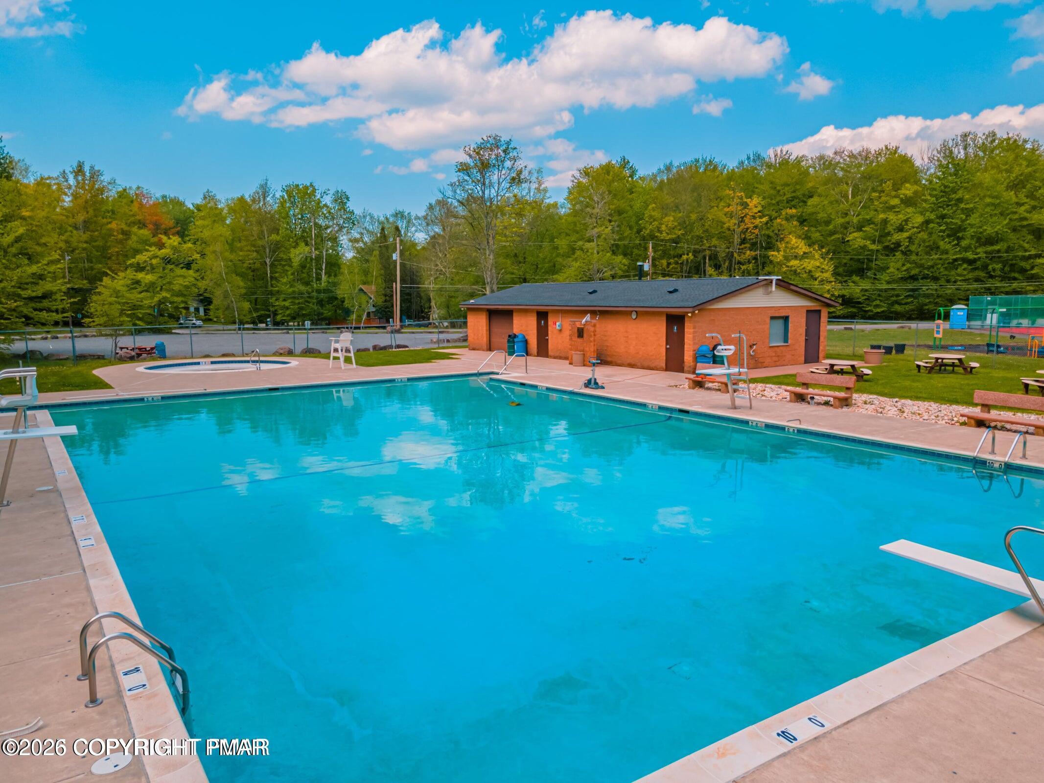 129 Mahoning Drive Property Photo 26