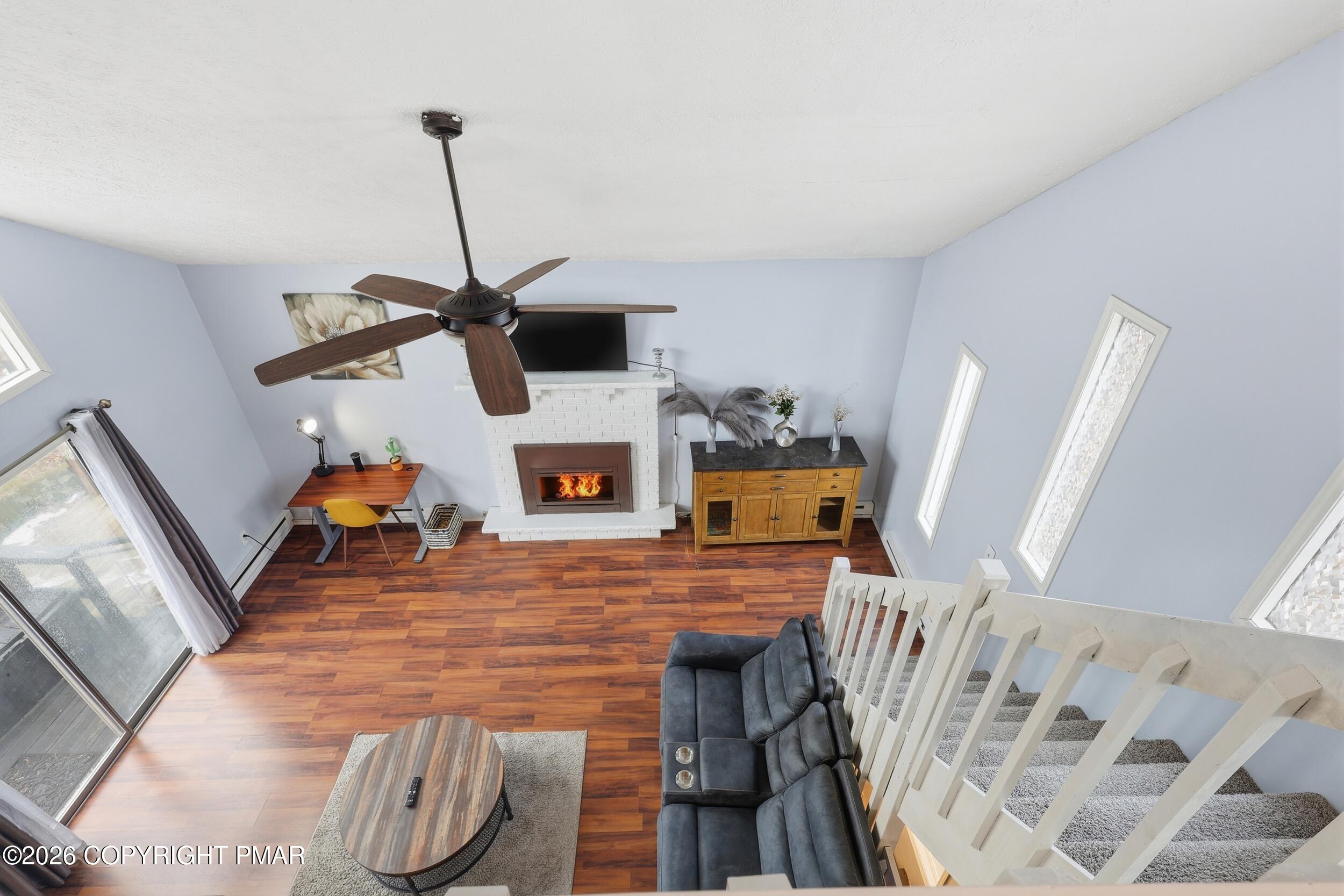 1379 Winding Way Property Photo 17