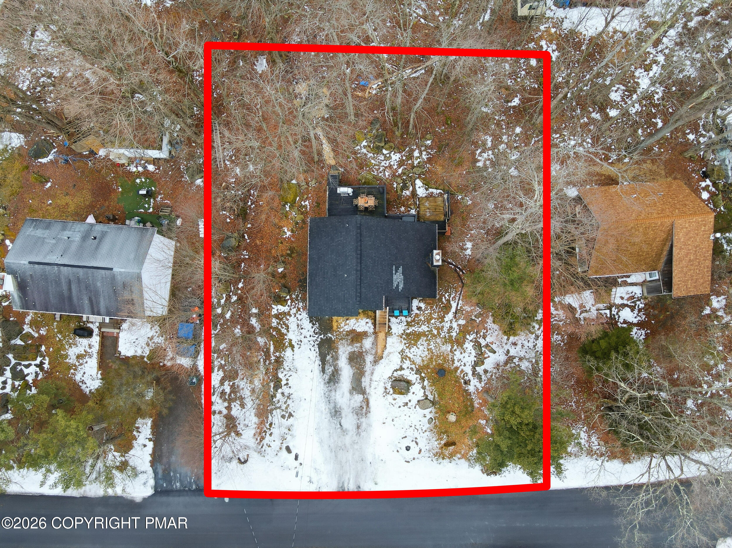 1379 Winding Way Property Photo 38