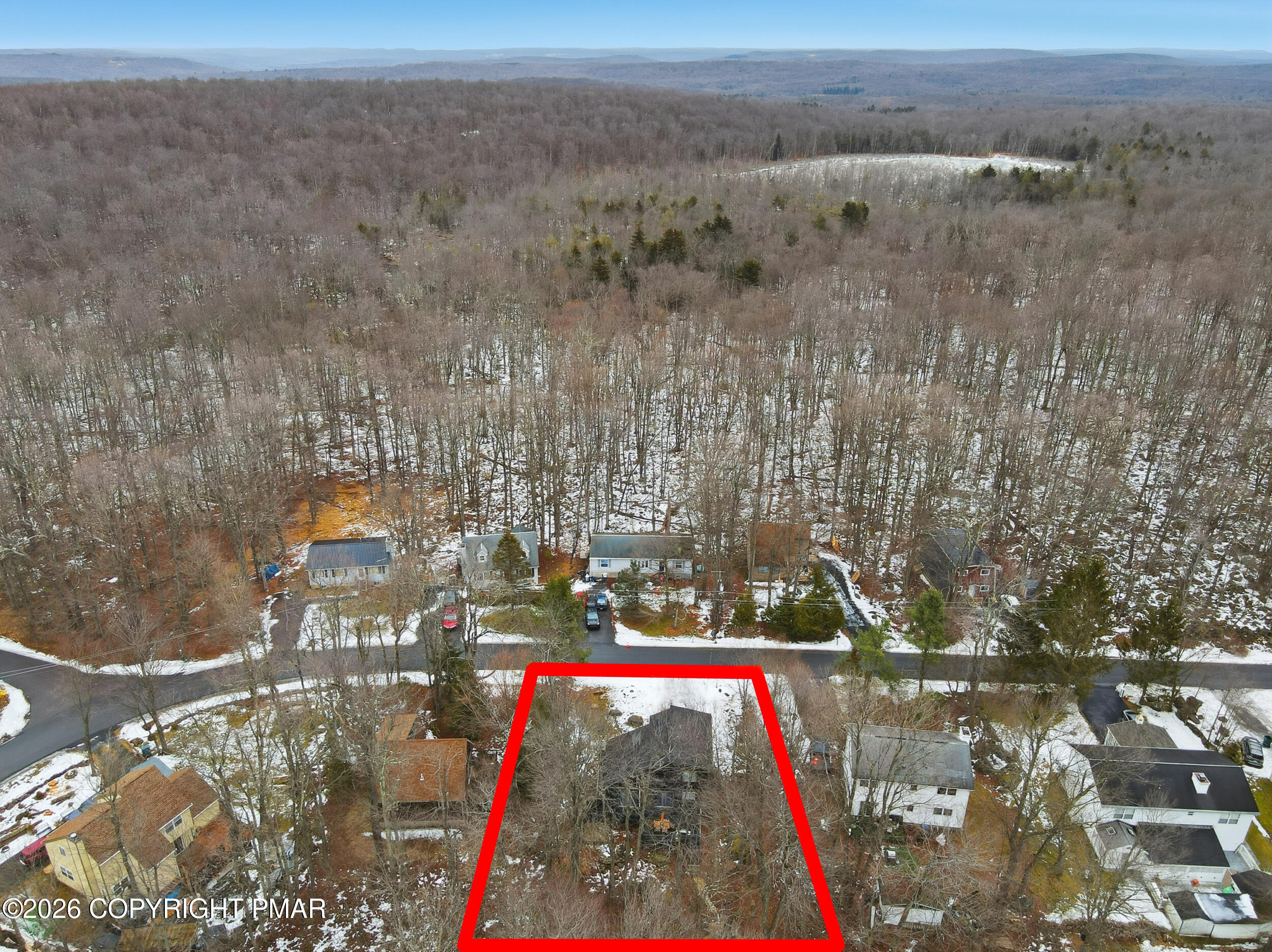 1379 Winding Way Property Photo 40