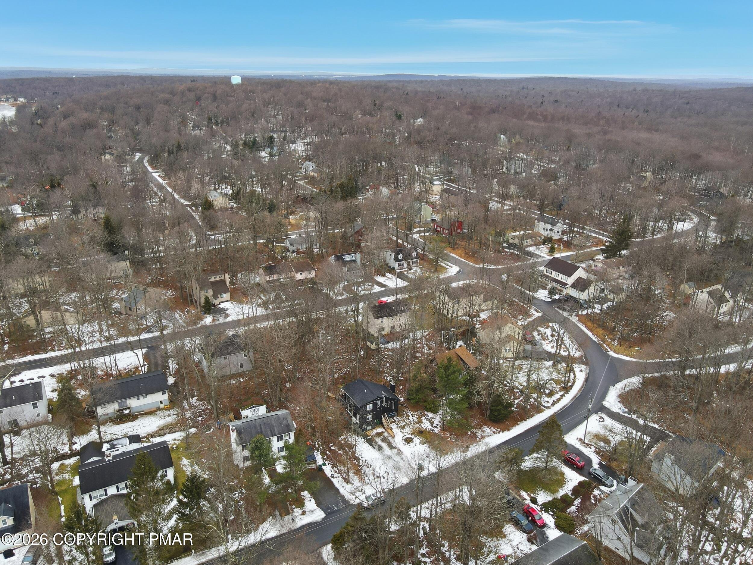 1379 Winding Way Property Photo 42