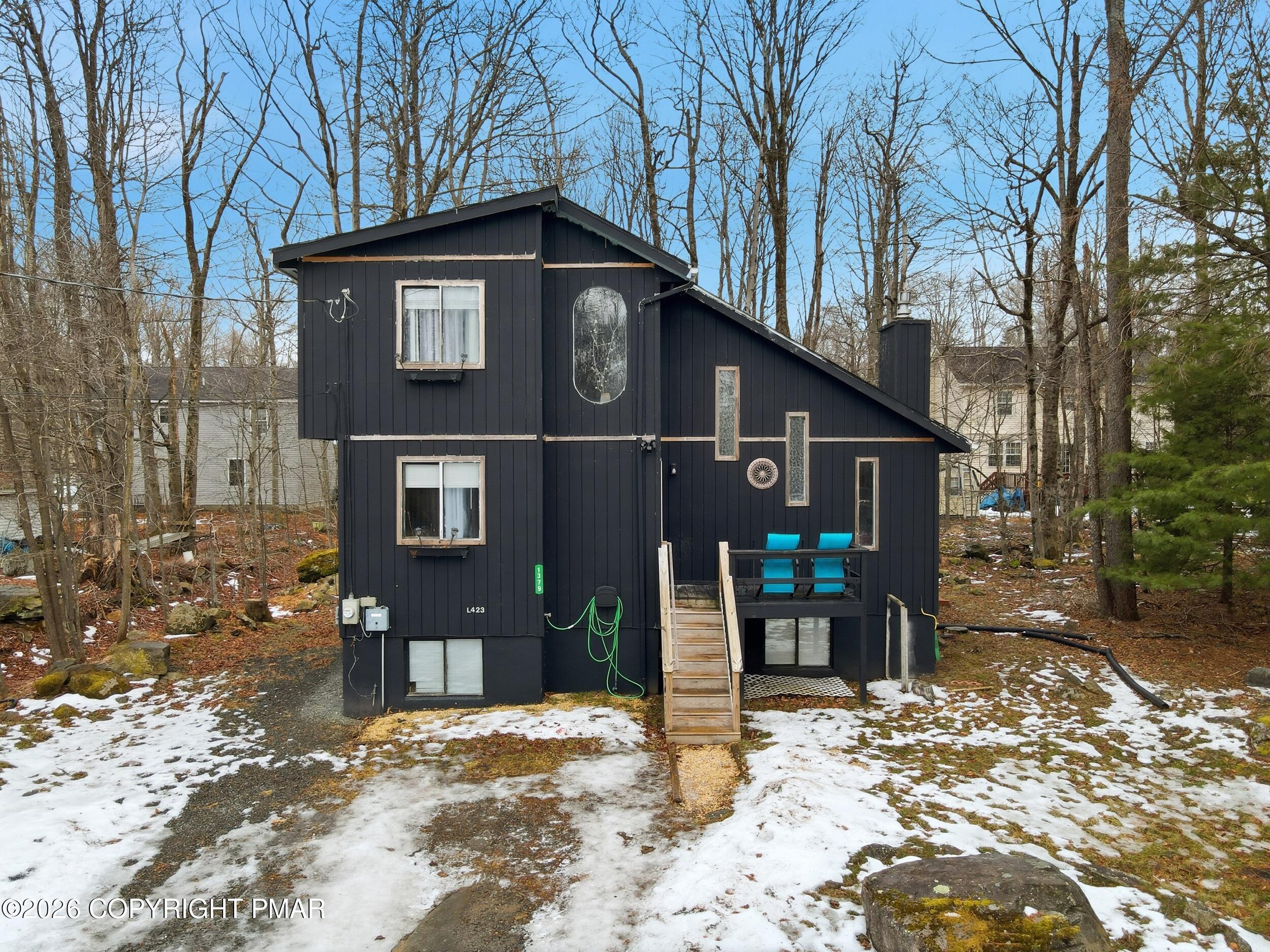 1379 Winding Way Property Photo 46