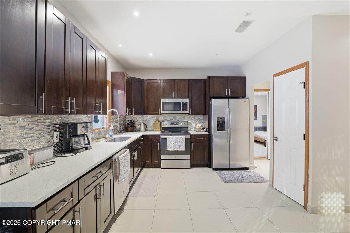 782 Lower Deer Valley Road Property Photo 9