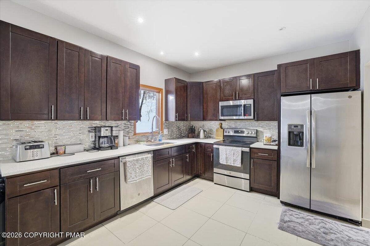 782 Lower Deer Valley Road Property Photo 10