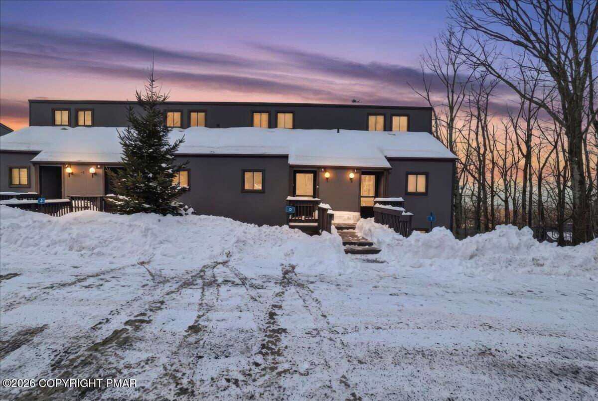 3 Middle Village Way Property Photo 2