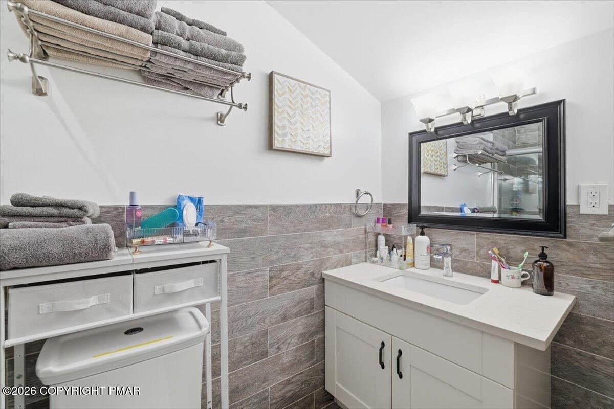 3 Middle Village Way Property Photo 28