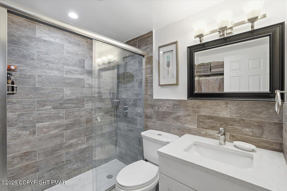 3 Middle Village Way Property Photo 32