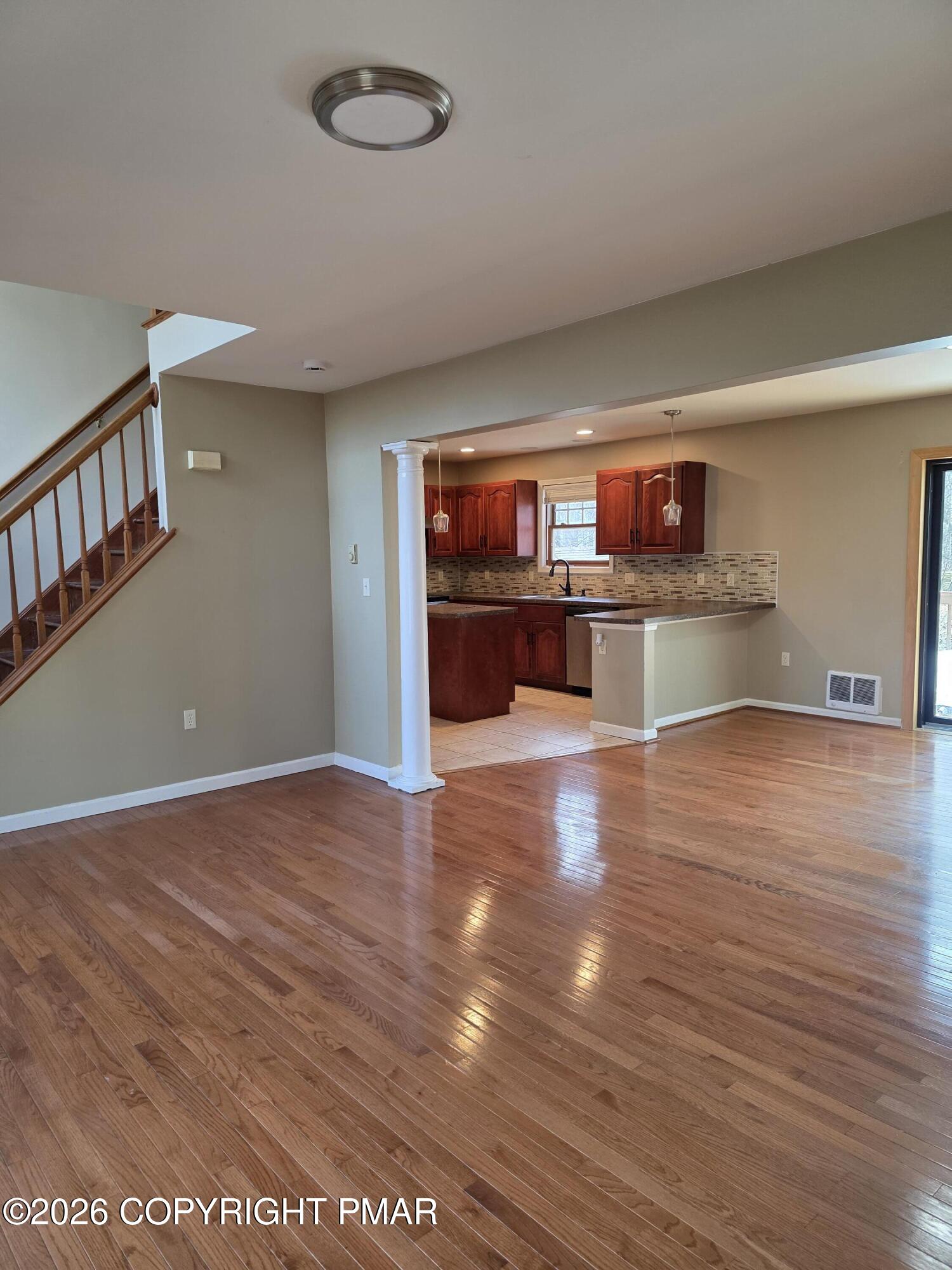 1528 Belgravia Drive Property Photo 11