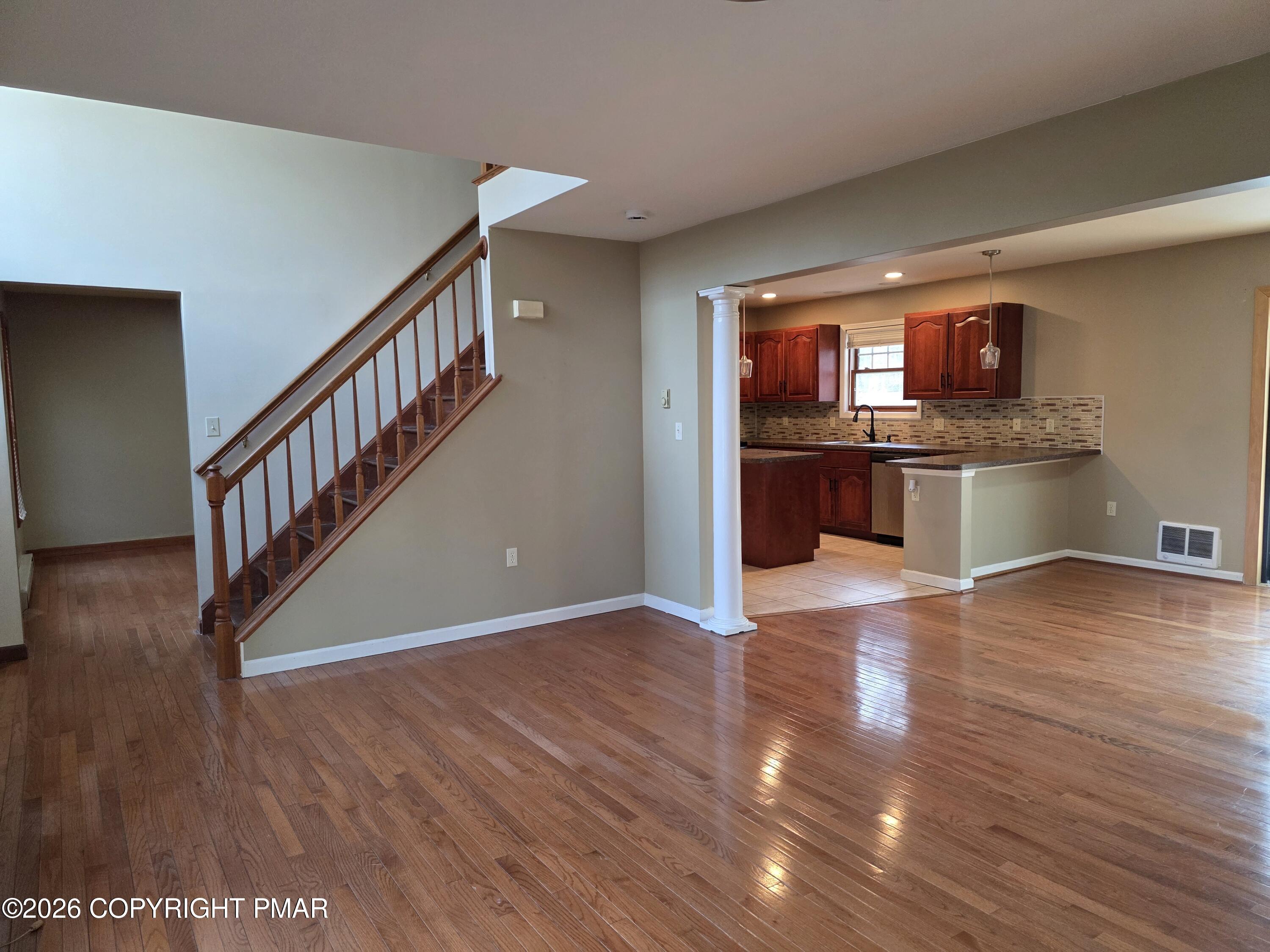 1528 Belgravia Drive Property Photo 12
