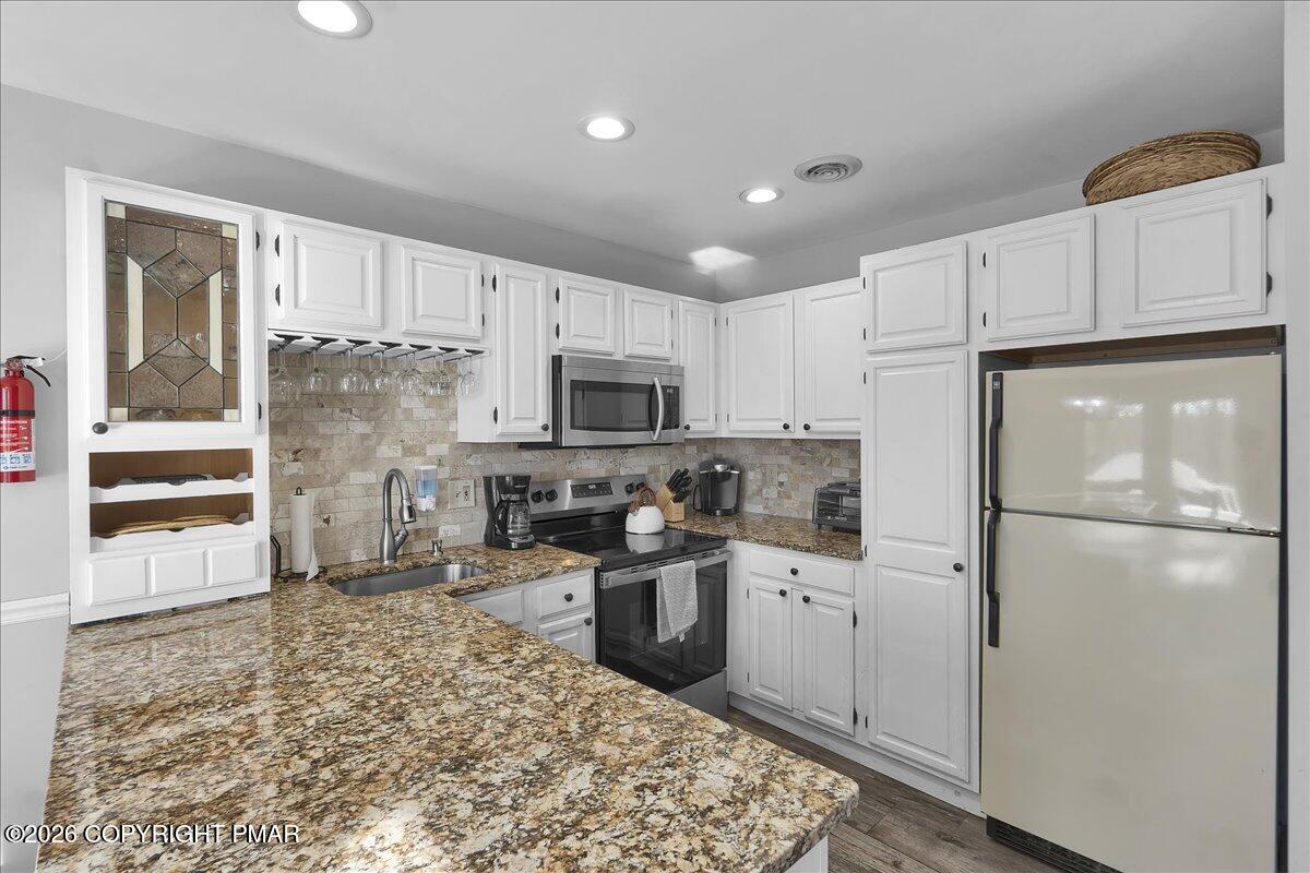 102 Laurelwoods Drive Property Photo 6