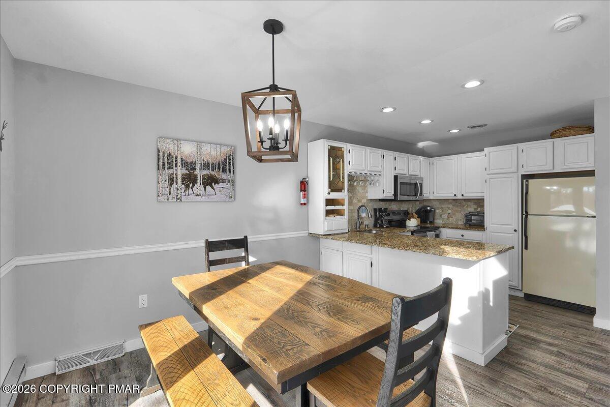 102 Laurelwoods Drive Property Photo 8