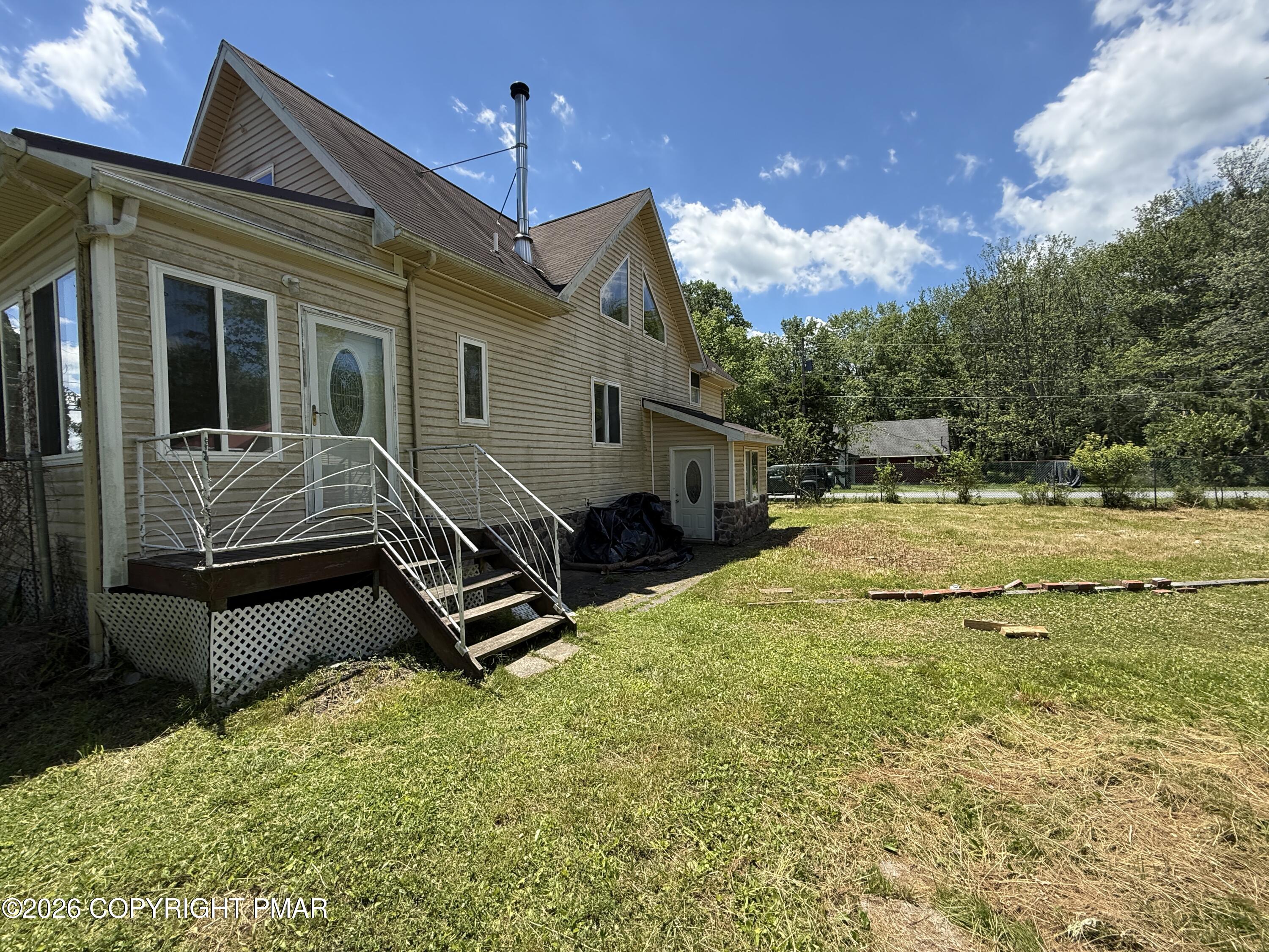 7639 Lake Shore Drive Property Photo 3