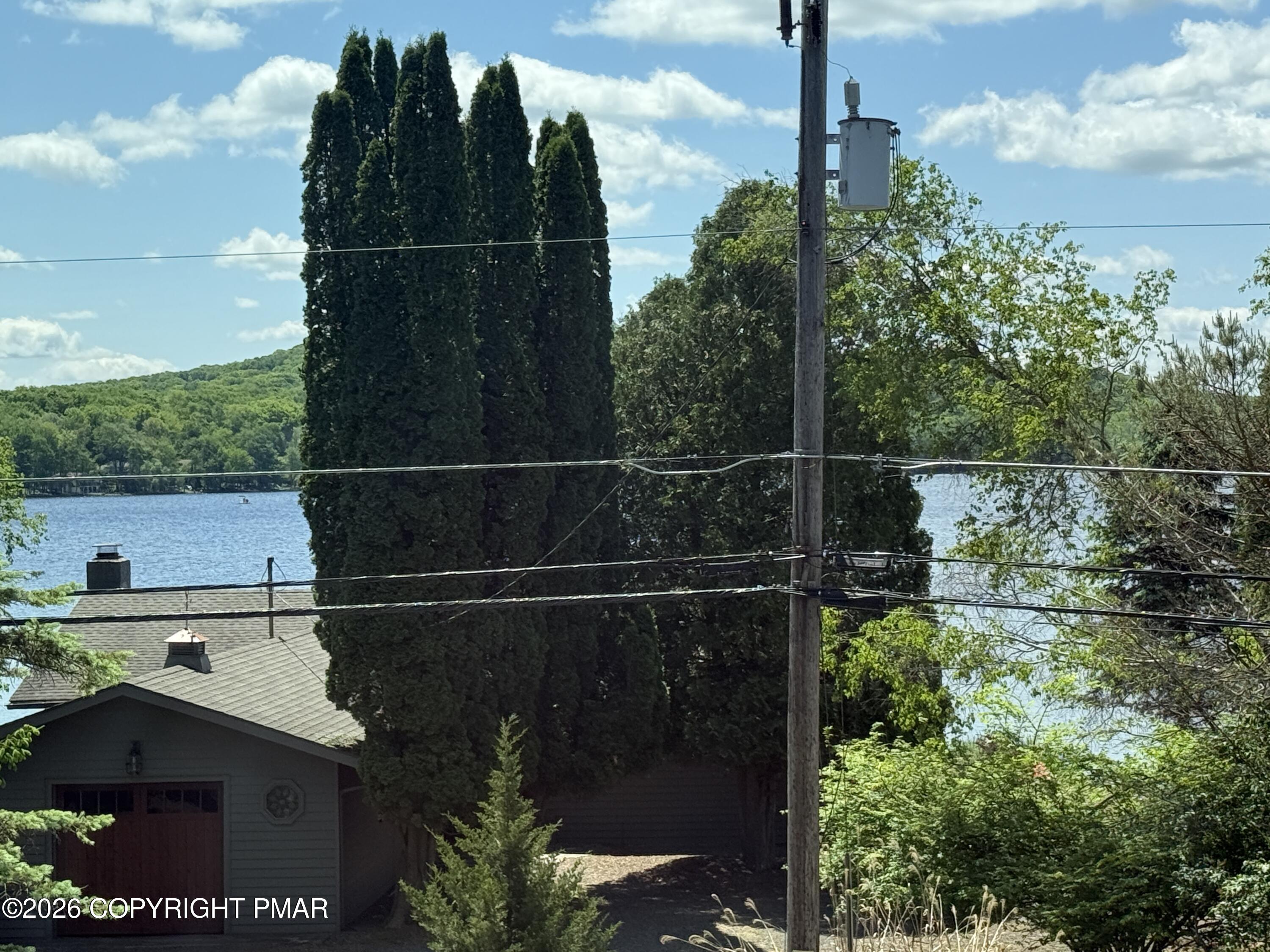 7639 Lake Shore Drive Property Photo 7