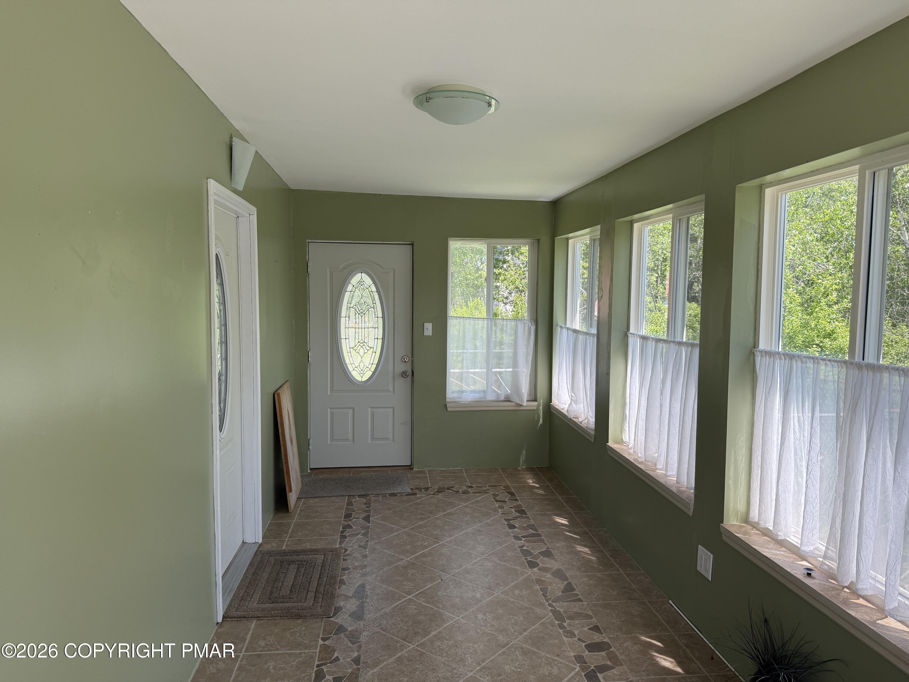 7639 Lake Shore Drive Property Photo 9