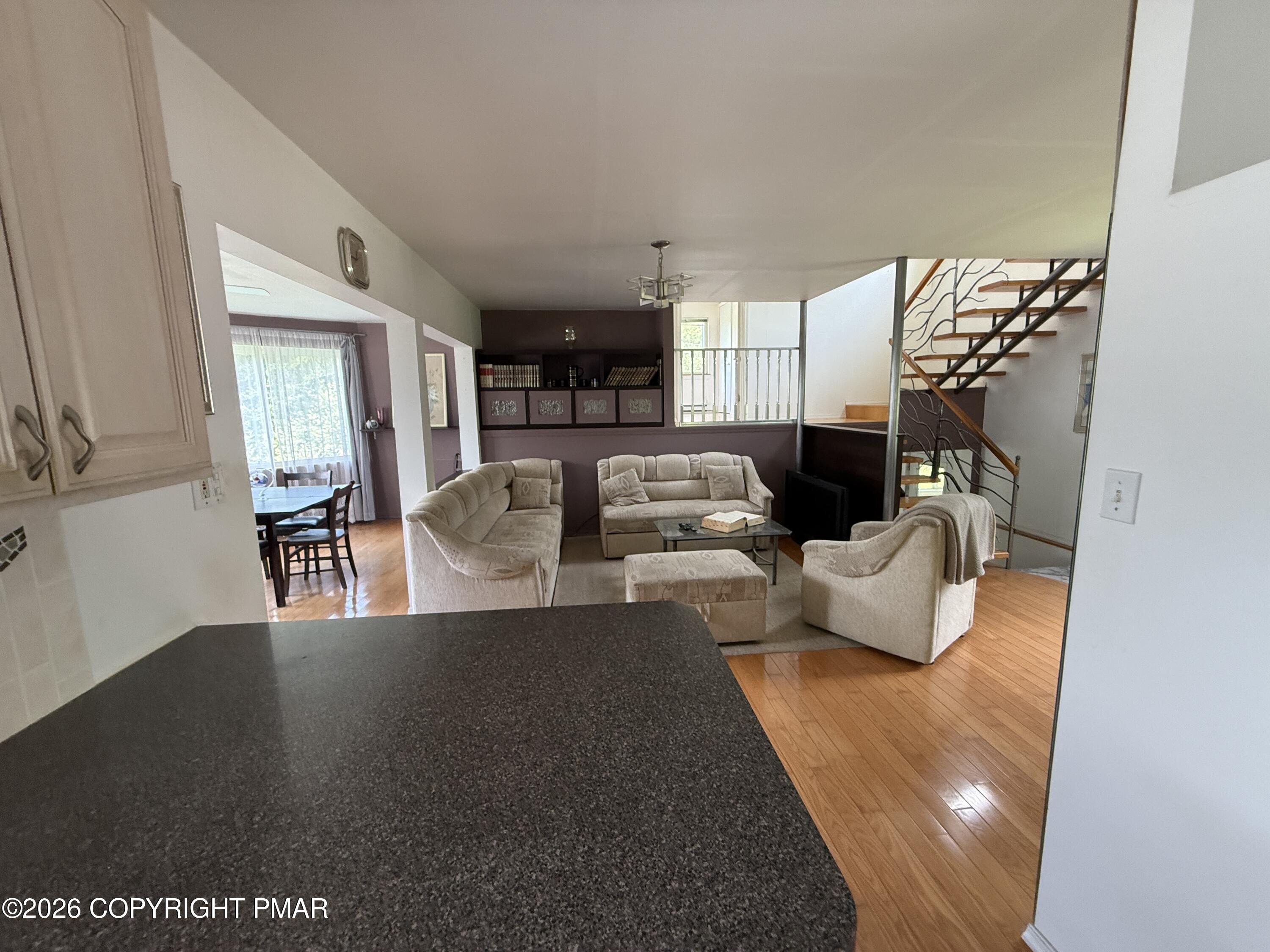 7639 Lake Shore Drive Property Photo 15