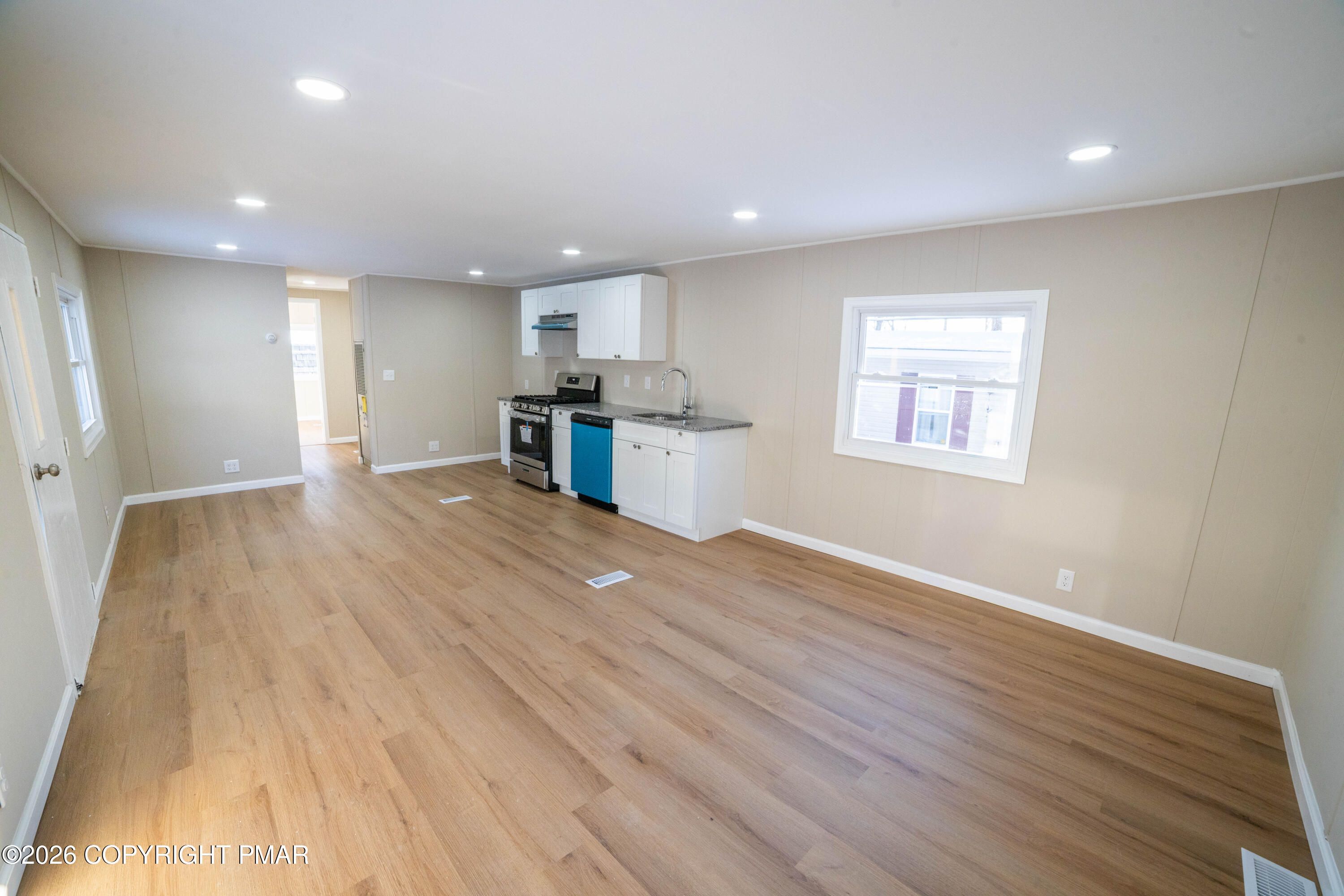 128 Bartion Court Property Photo 9