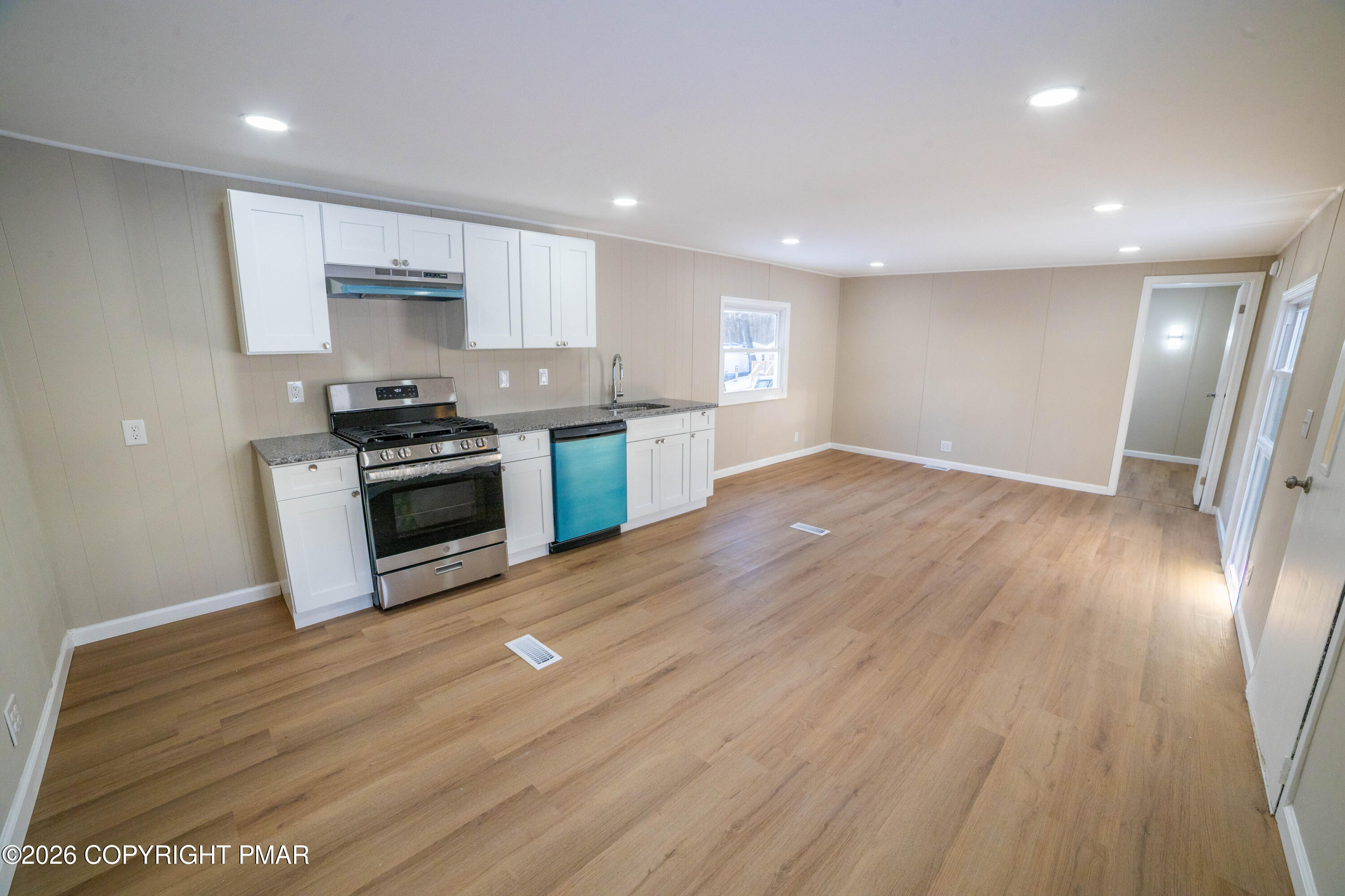 128 Bartion Court Property Photo 10
