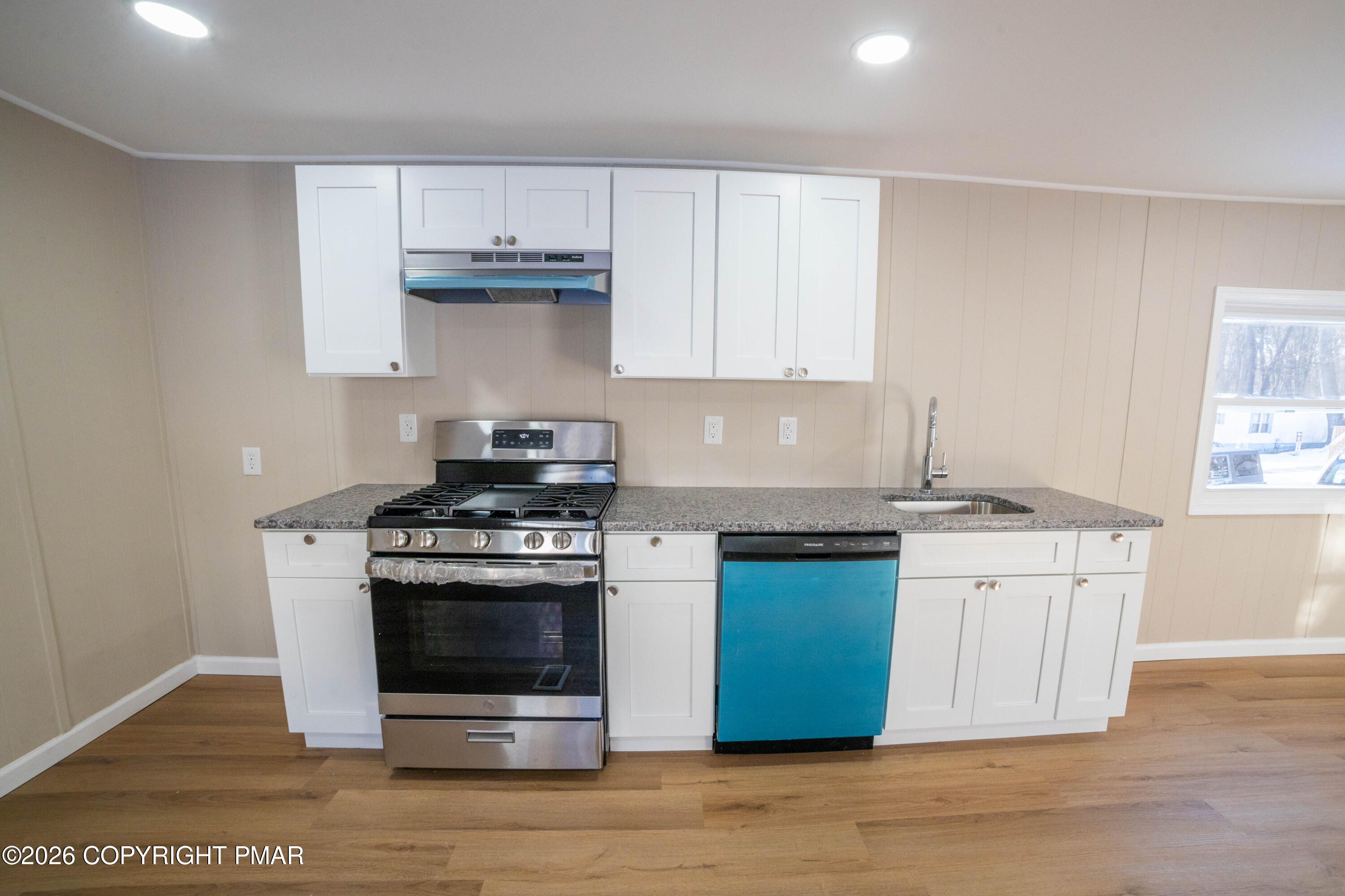 128 Bartion Court Property Photo 12